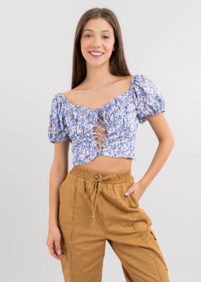 Blusa lace up flores sold by Shasa