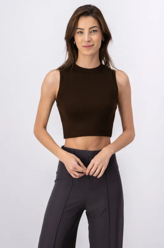 Top acanalado cuello redondo sold by Shasa