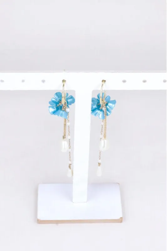 Arracadas Flor Perla sold by Shasa