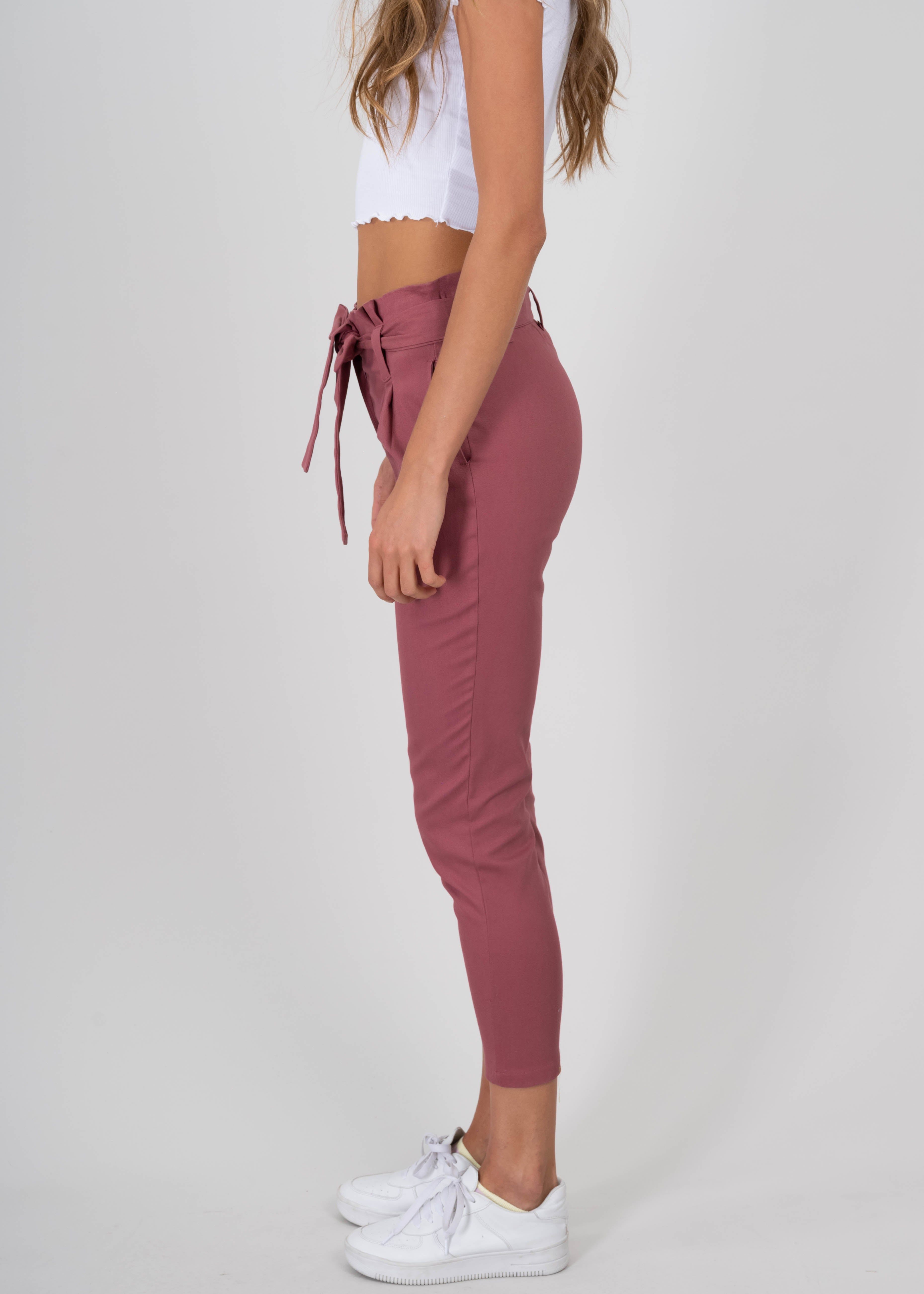 Pantalón paper bag cintura alta cinturón sold by Shasa product image thumbnail 2