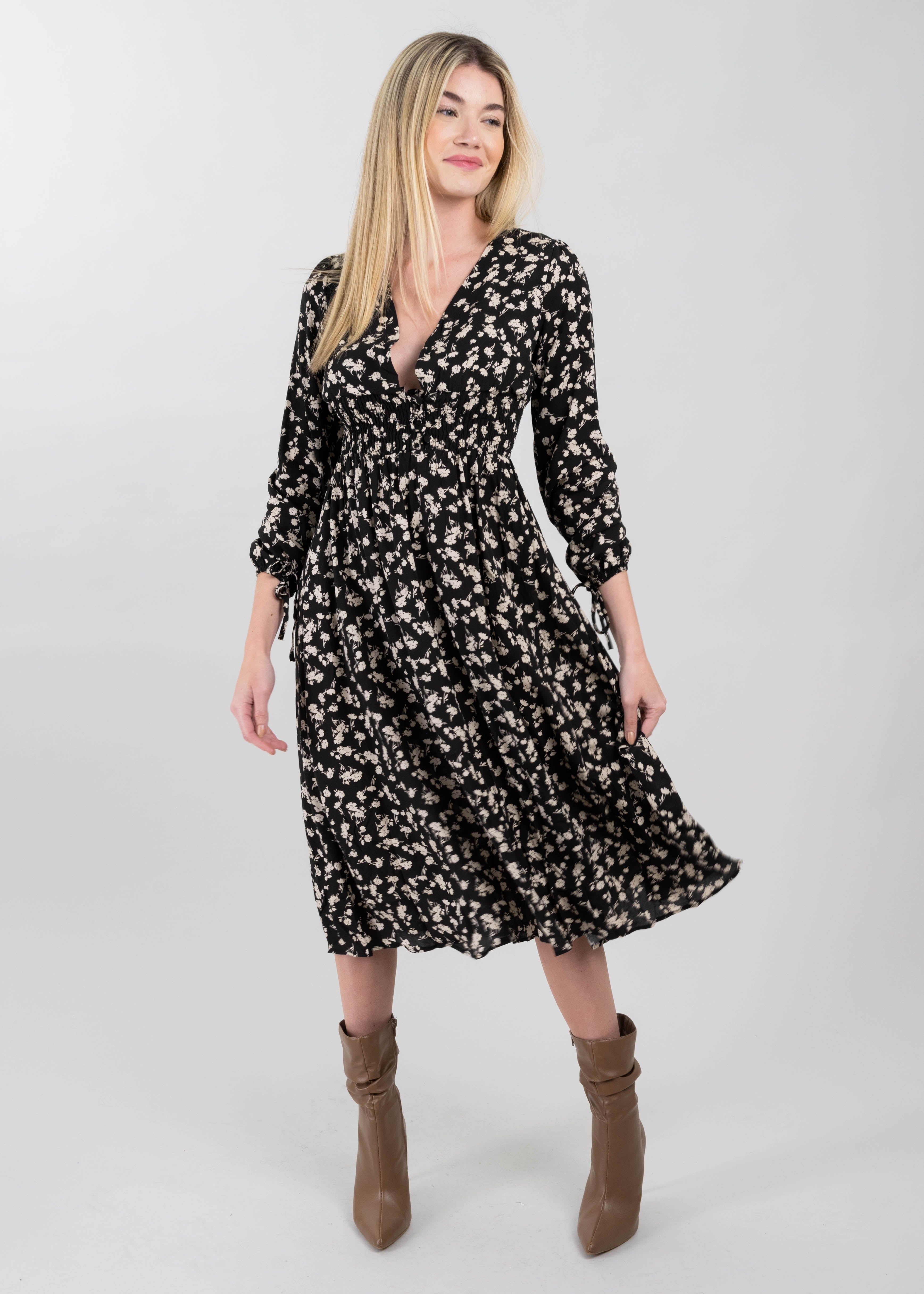 Vestido midi escote v botones sold by Shasa