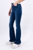 Jeans flared ligeramente deslavados sold by Shasa