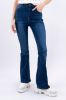 Jeans flared ligeramente deslavados sold by Shasa