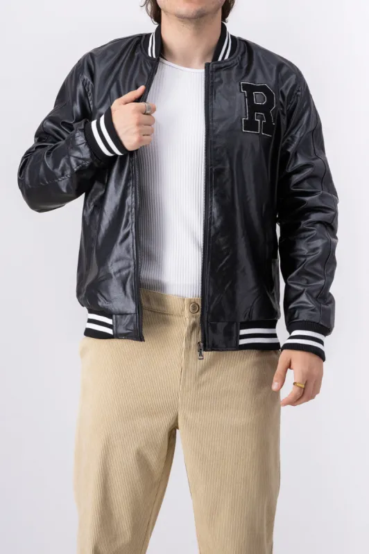 Chamarra efecto piel varsity R sold by Shasa