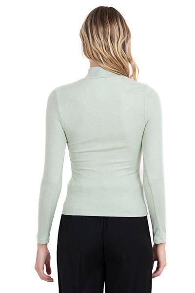 Suéter liso manga larga cuello alto sold by Shasa product image thumbnail 4