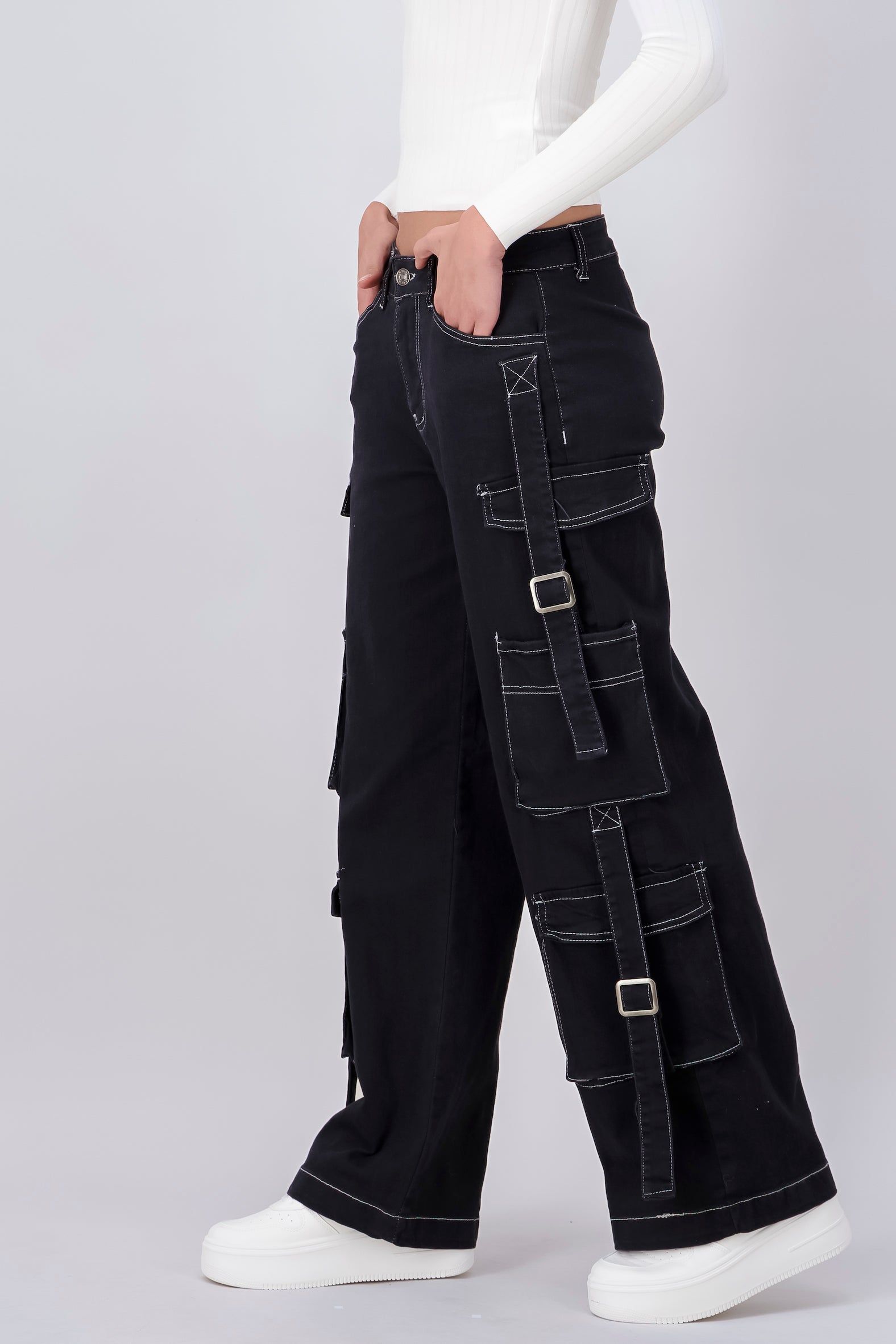 Pantalon Denim Wide Leg Cargo sold by Shasa product image thumbnail 3