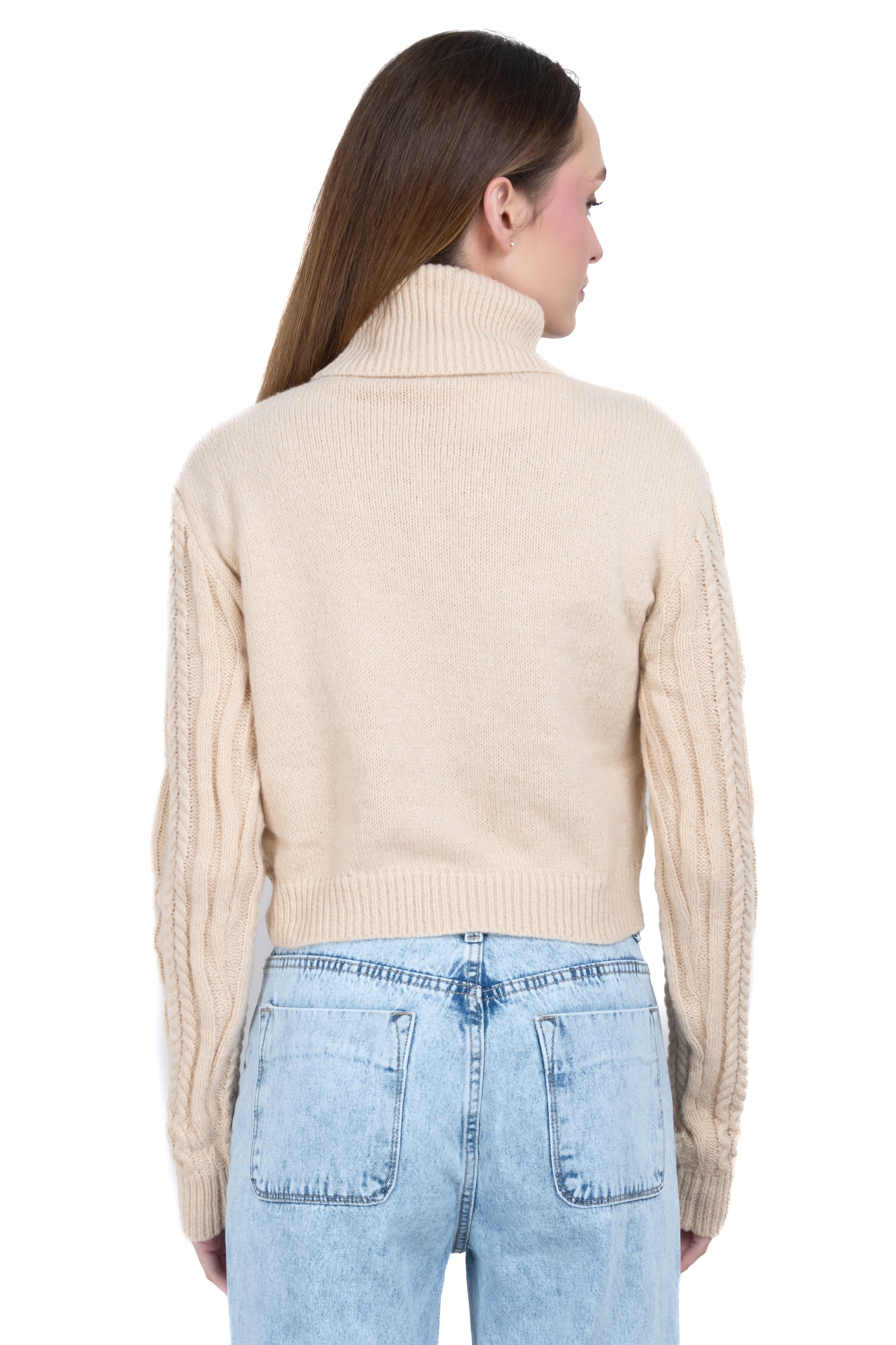 Suéter tejido cuello tortuga sold by Shasa product image thumbnail 4