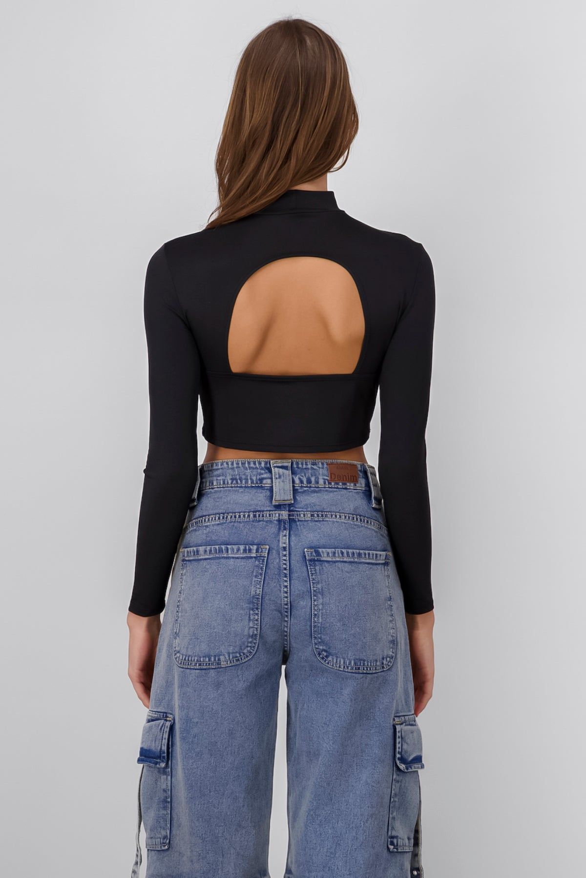 Top manga larga cuello alto sold by Shasa product image thumbnail 4