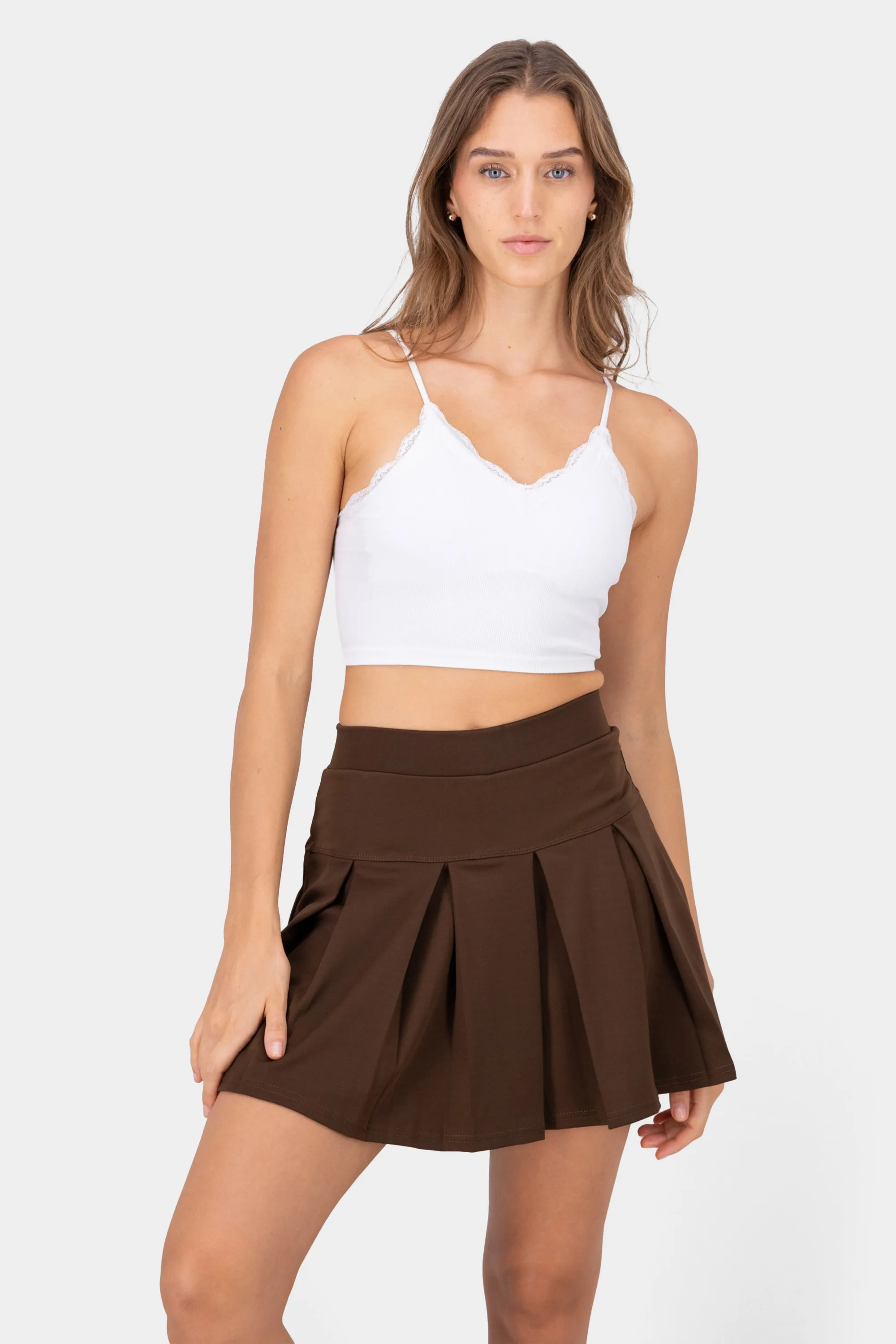 Top con copas y encaje sold by Shasa