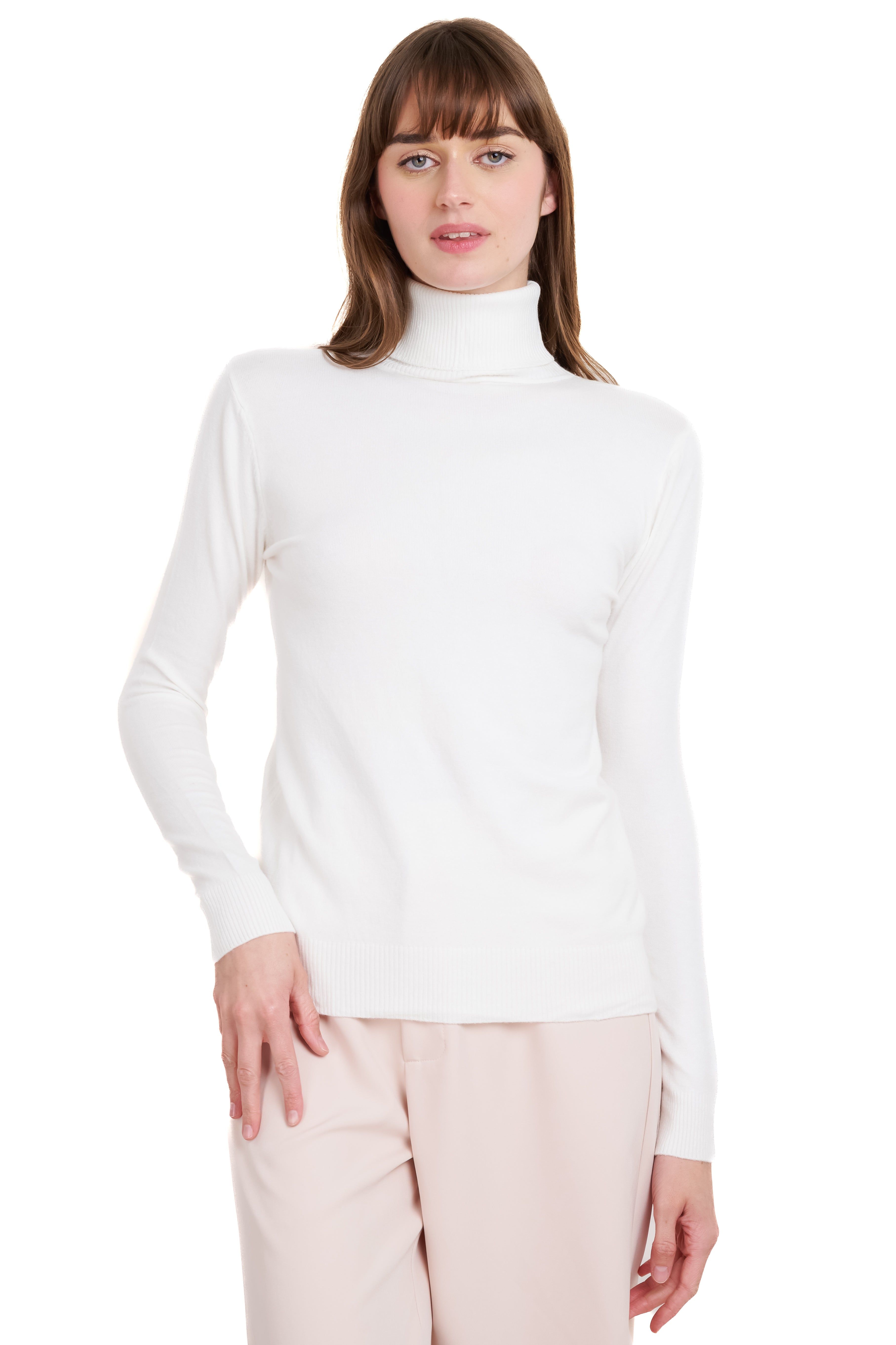 Top manga larga cuello alto sold by Shasa