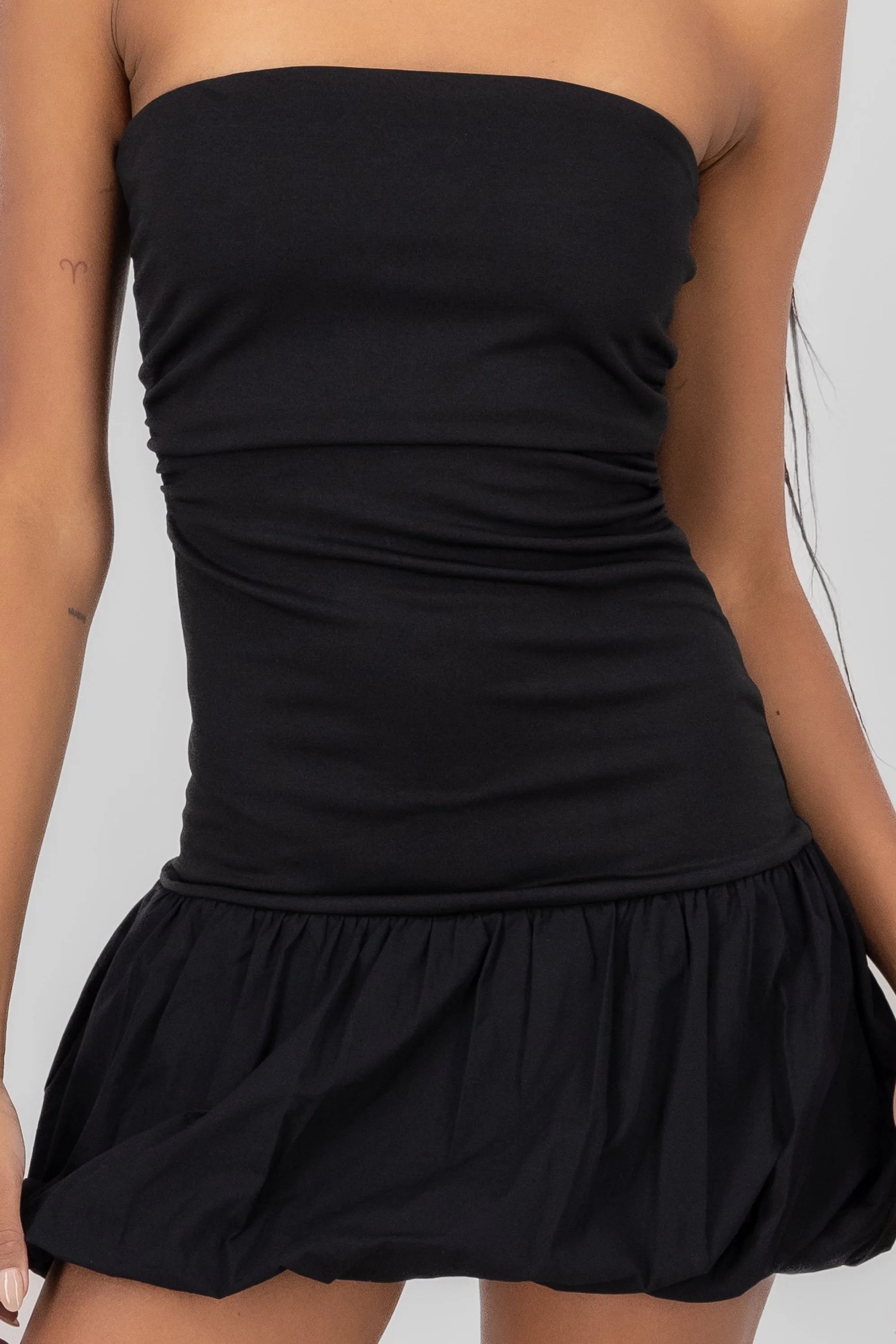 Mini vestido strapless falda globo sold by Shasa product image thumbnail 5