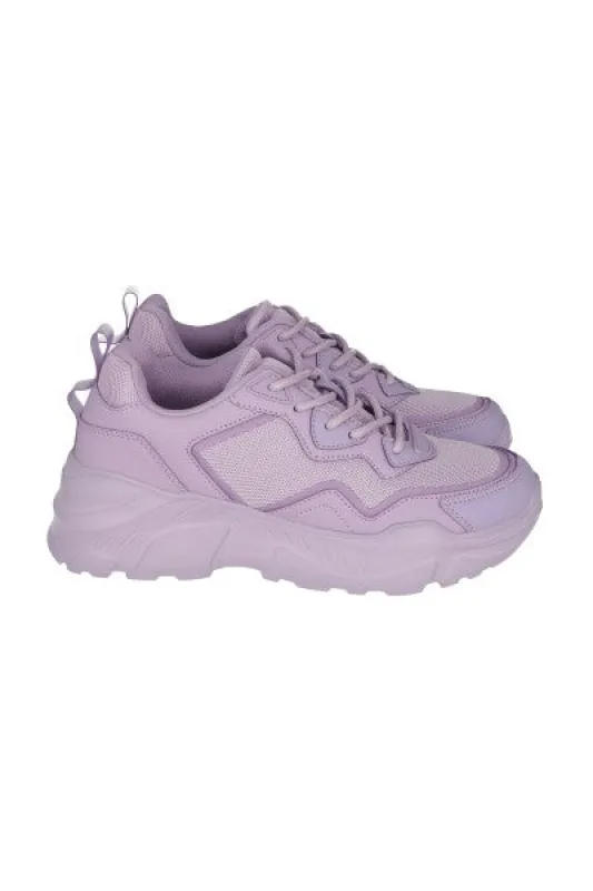 TENIS RUNNER CHUNKY DETALLES sold by Shasa