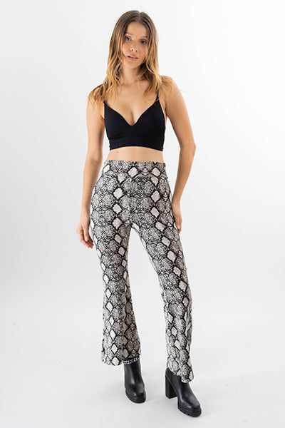 Pantalon Detalle Estampado sold by Shasa