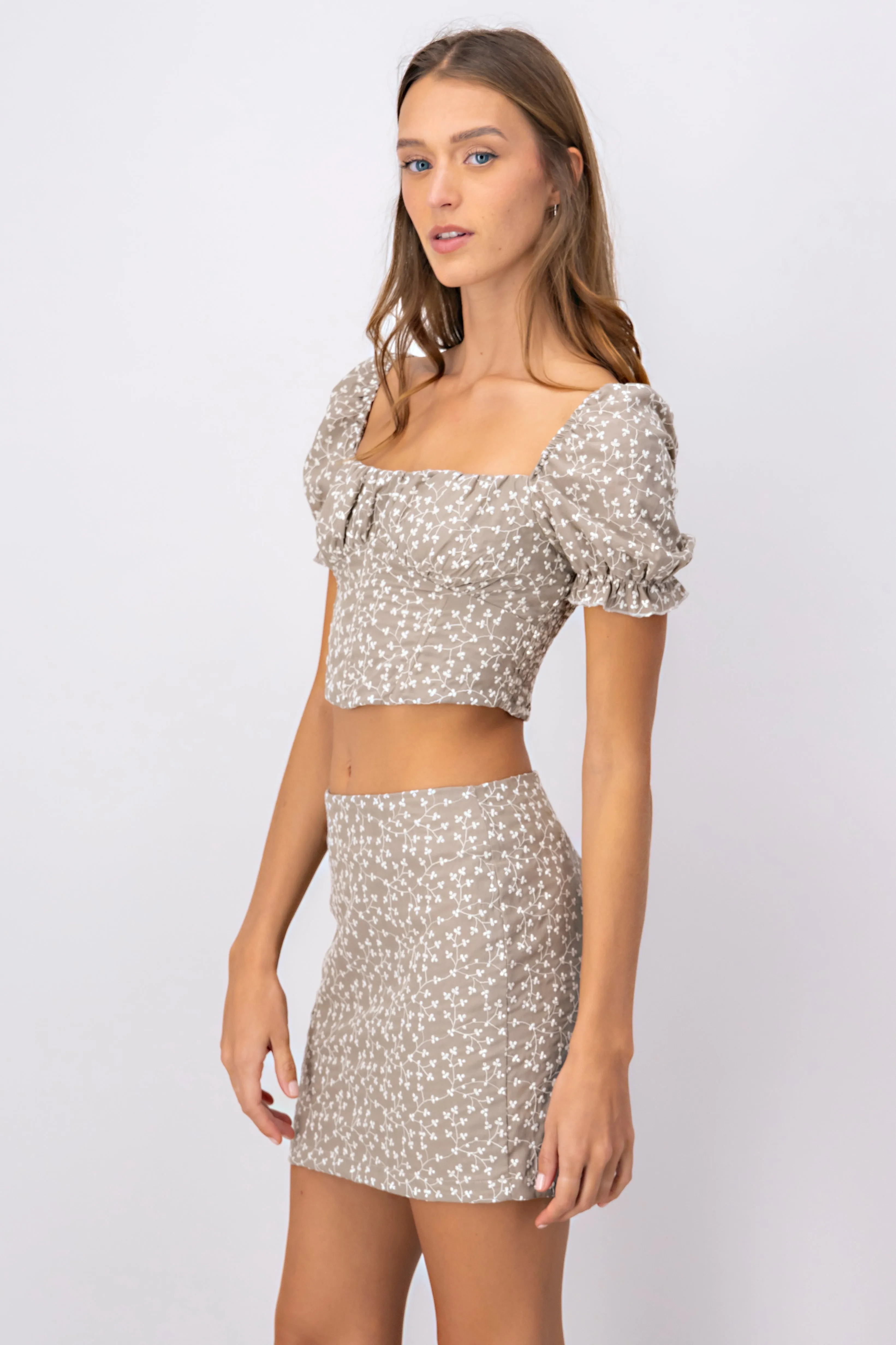 Top corset flores bordadas sold by Shasa product image thumbnail 3