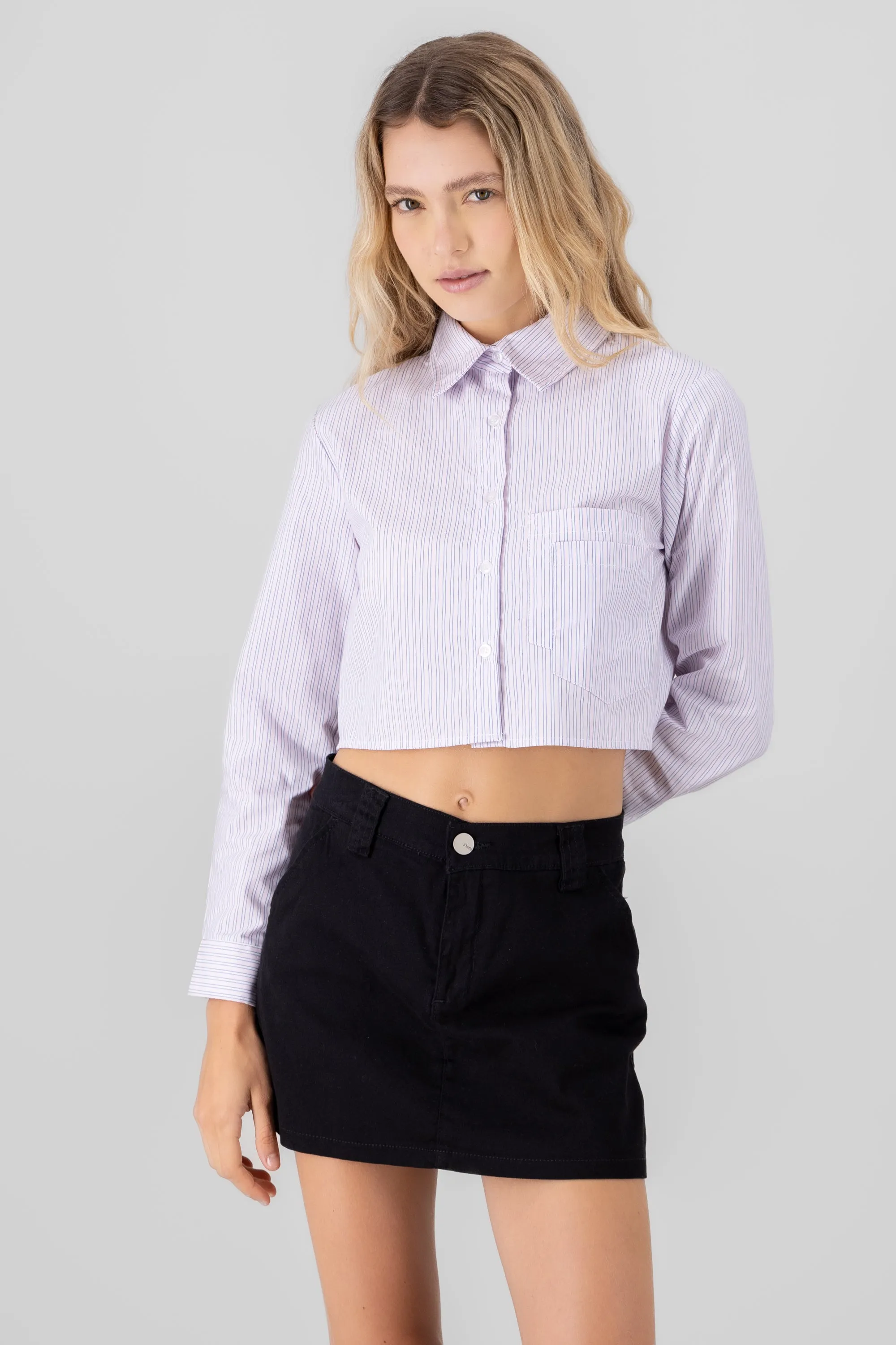 Camisa Crop Doble Bolsillo sold by Shasa