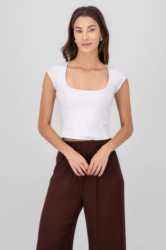 TOP ESCOTE CUADRADO sold by Shasa