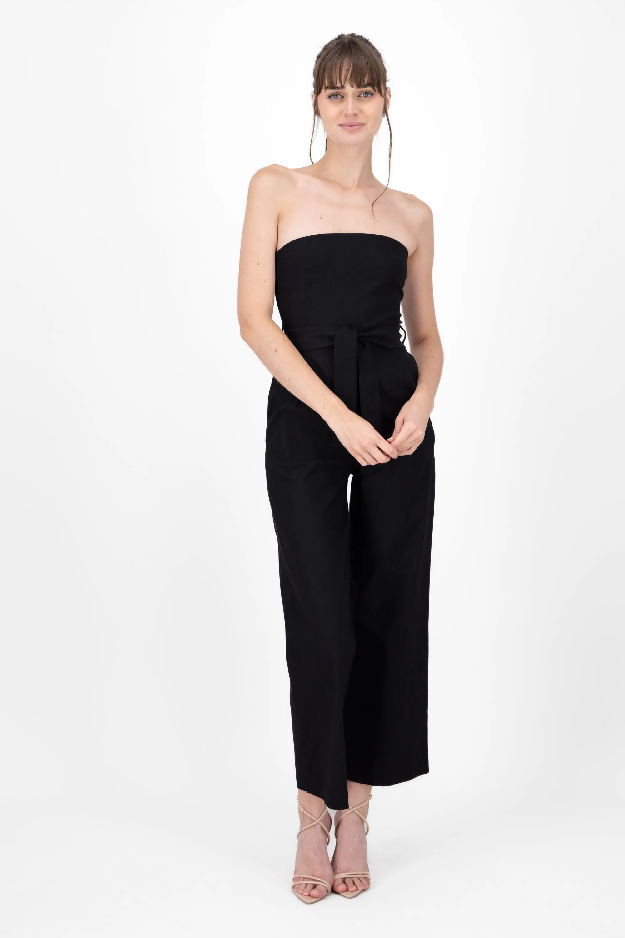 Jumpsuit strapless detalle cinturon sold by Shasa