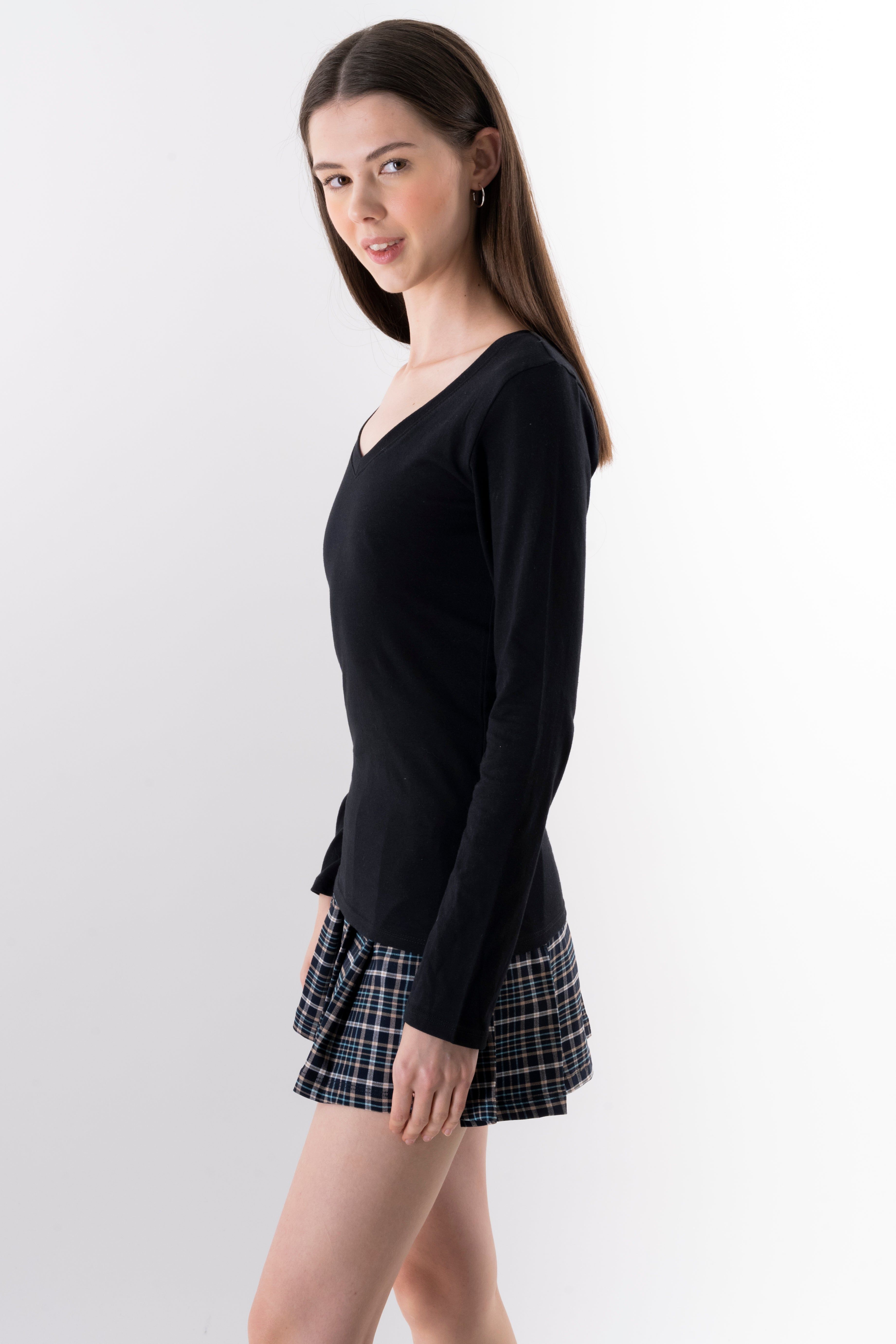 Top manga larga cuello v sold by Shasa product image thumbnail 3