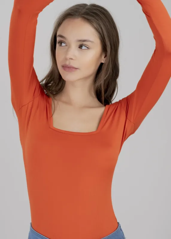 Bodysuit liso escote sold by Shasa