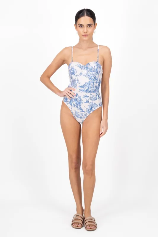 Traje de baño tipo corset sold by Shasa