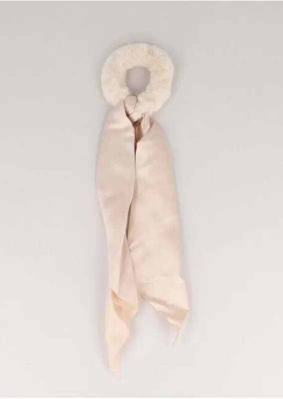 Scrunchie Peluche Cintas sold by Shasa