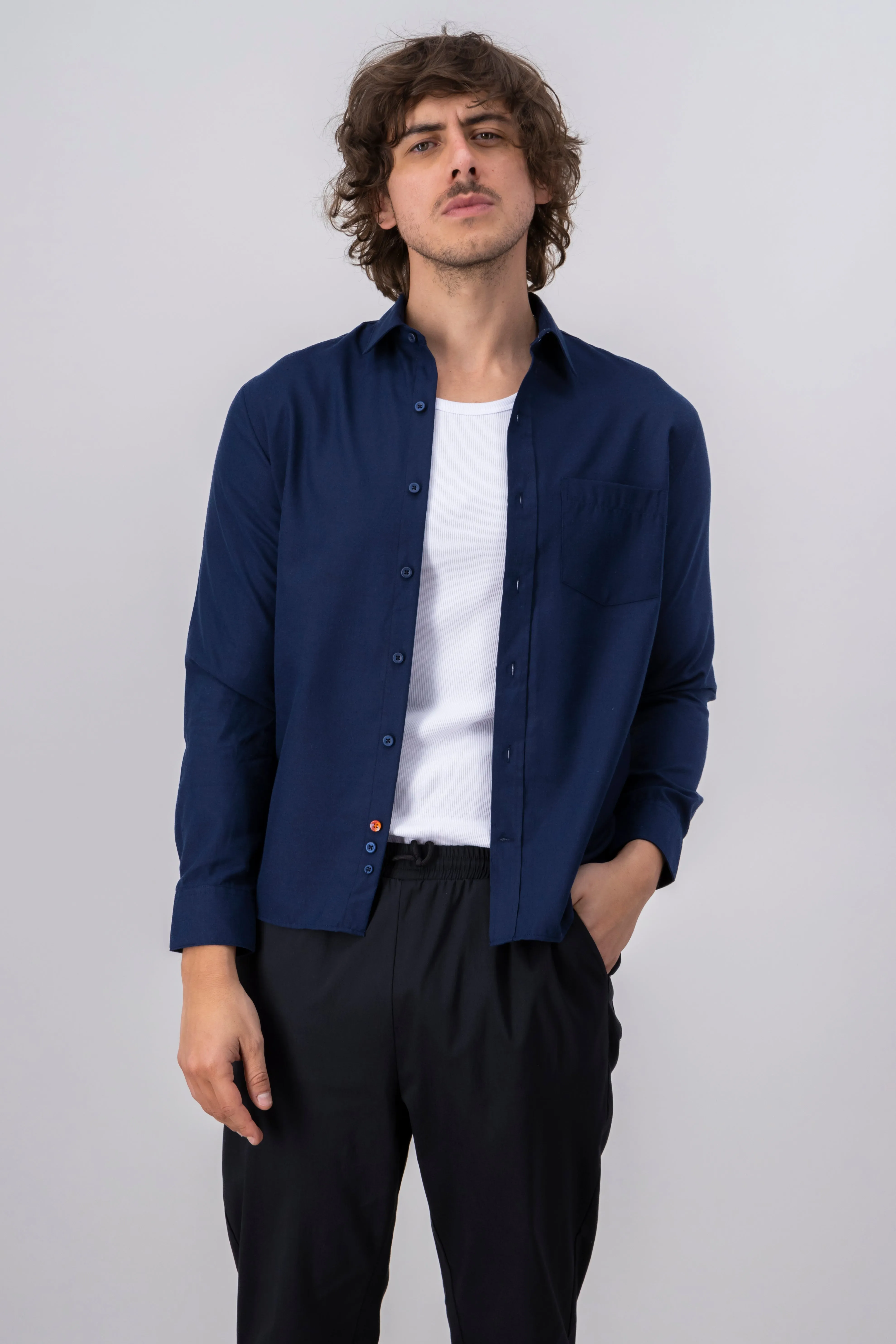 Camisa monocolor bolsillo botones sold by Shasa product image thumbnail 2