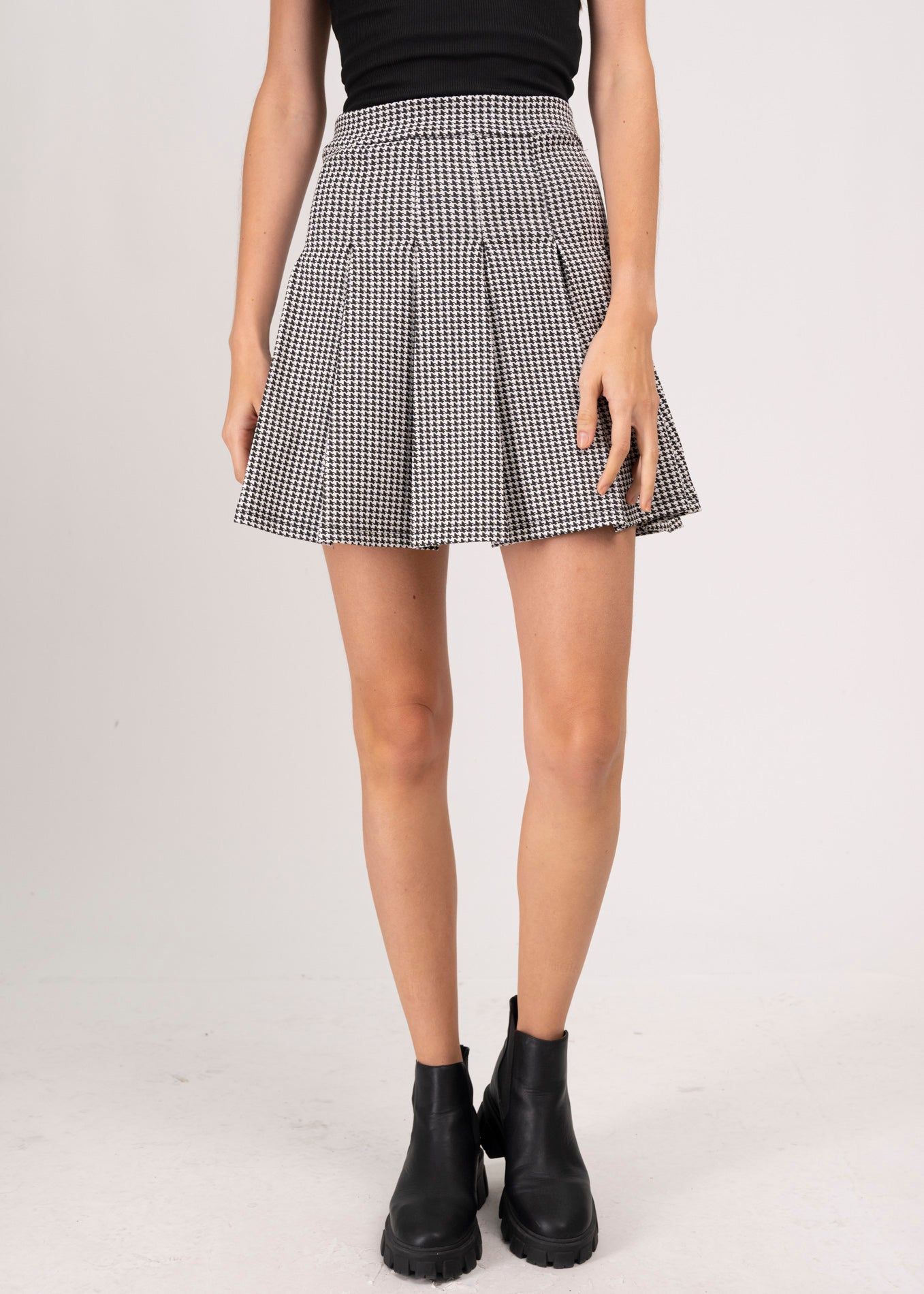 Falda mini plisada estampado sold by Shasa product image thumbnail 2