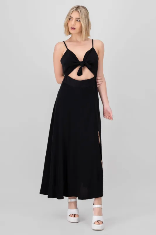 Vestido midi liso detalle escote sold by Shasa