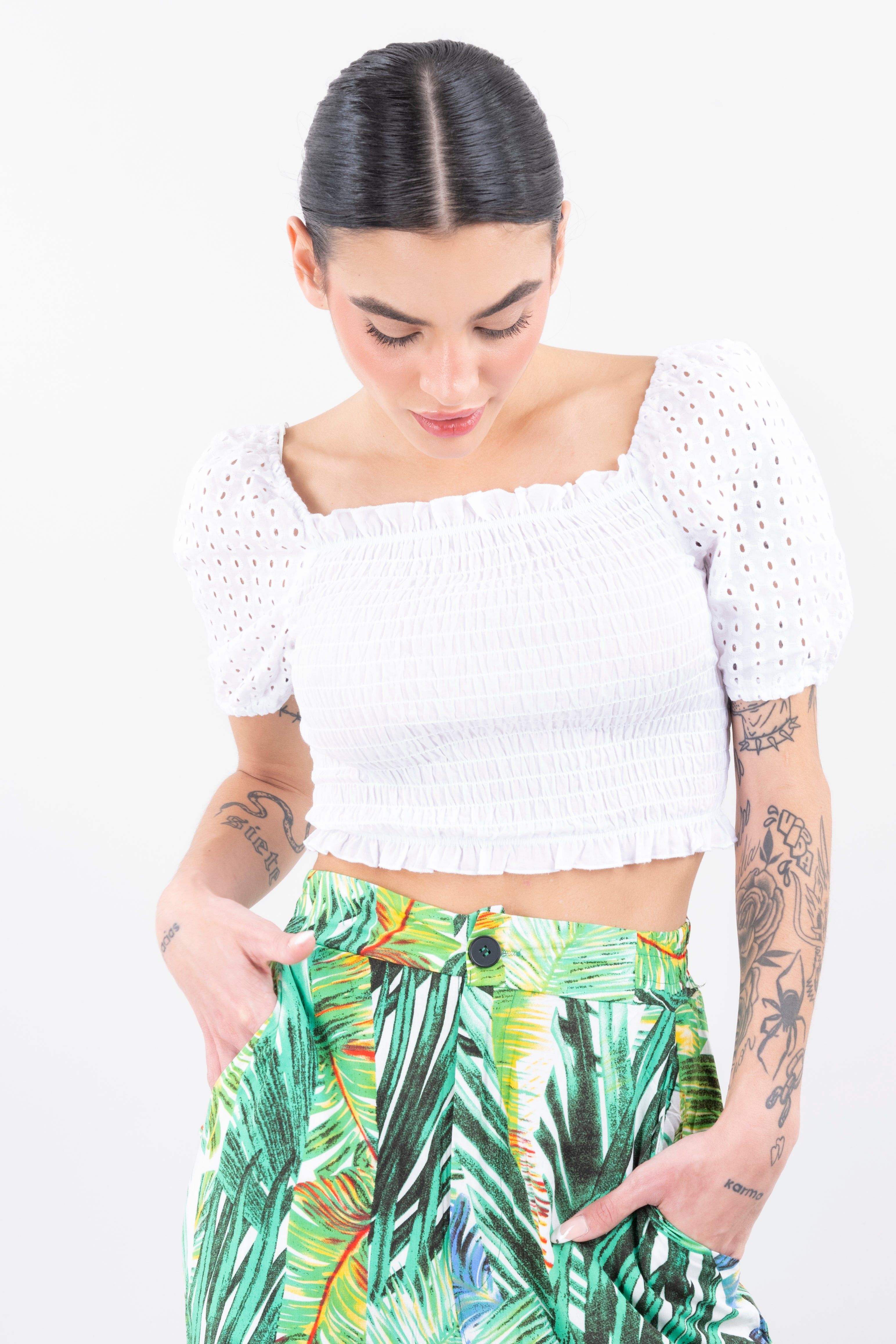 Top plisado elástico eyelet sold by Shasa