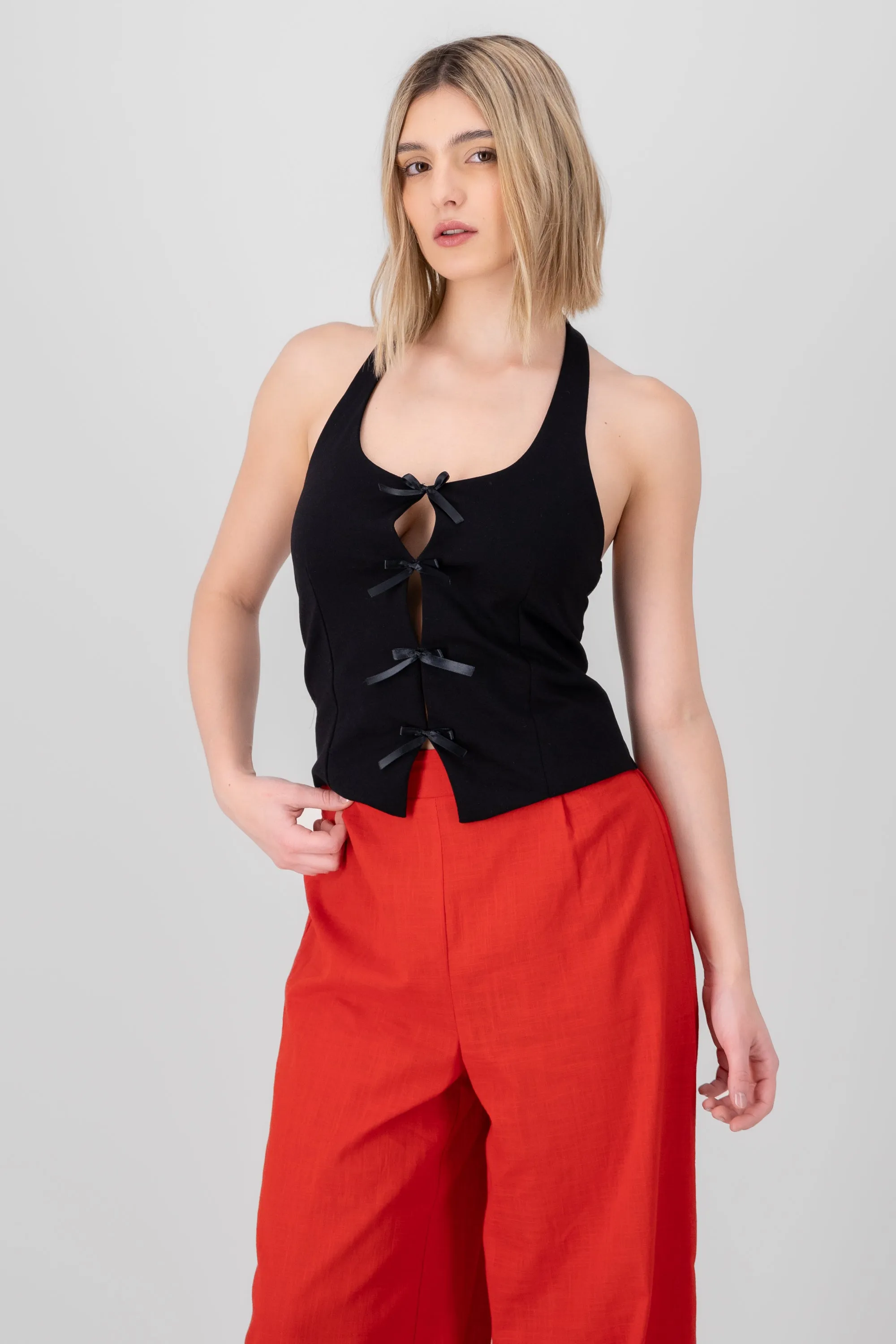 Top halter detalle moños sold by Shasa product image thumbnail 2