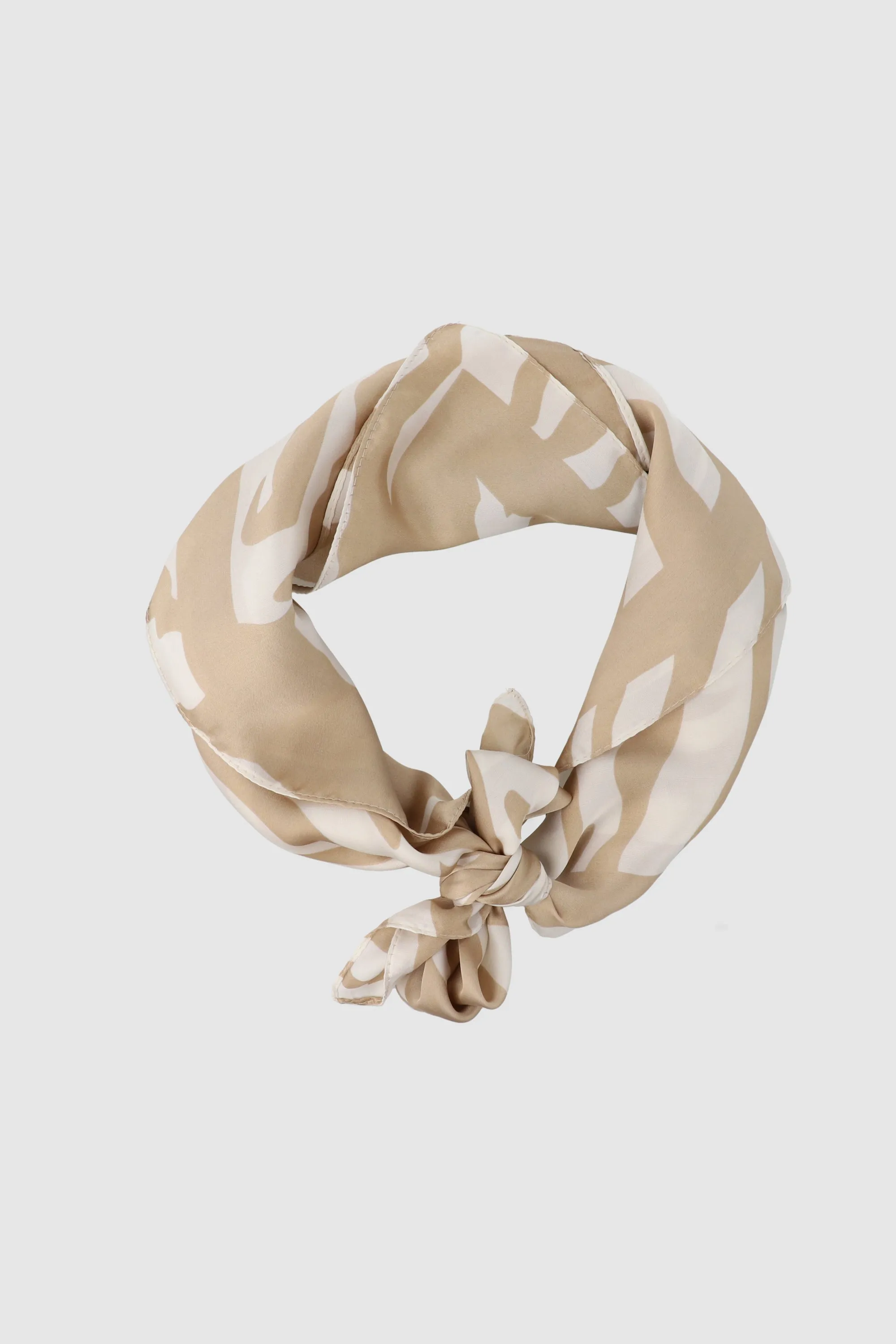 Pañuelo print cebra sold by Shasa