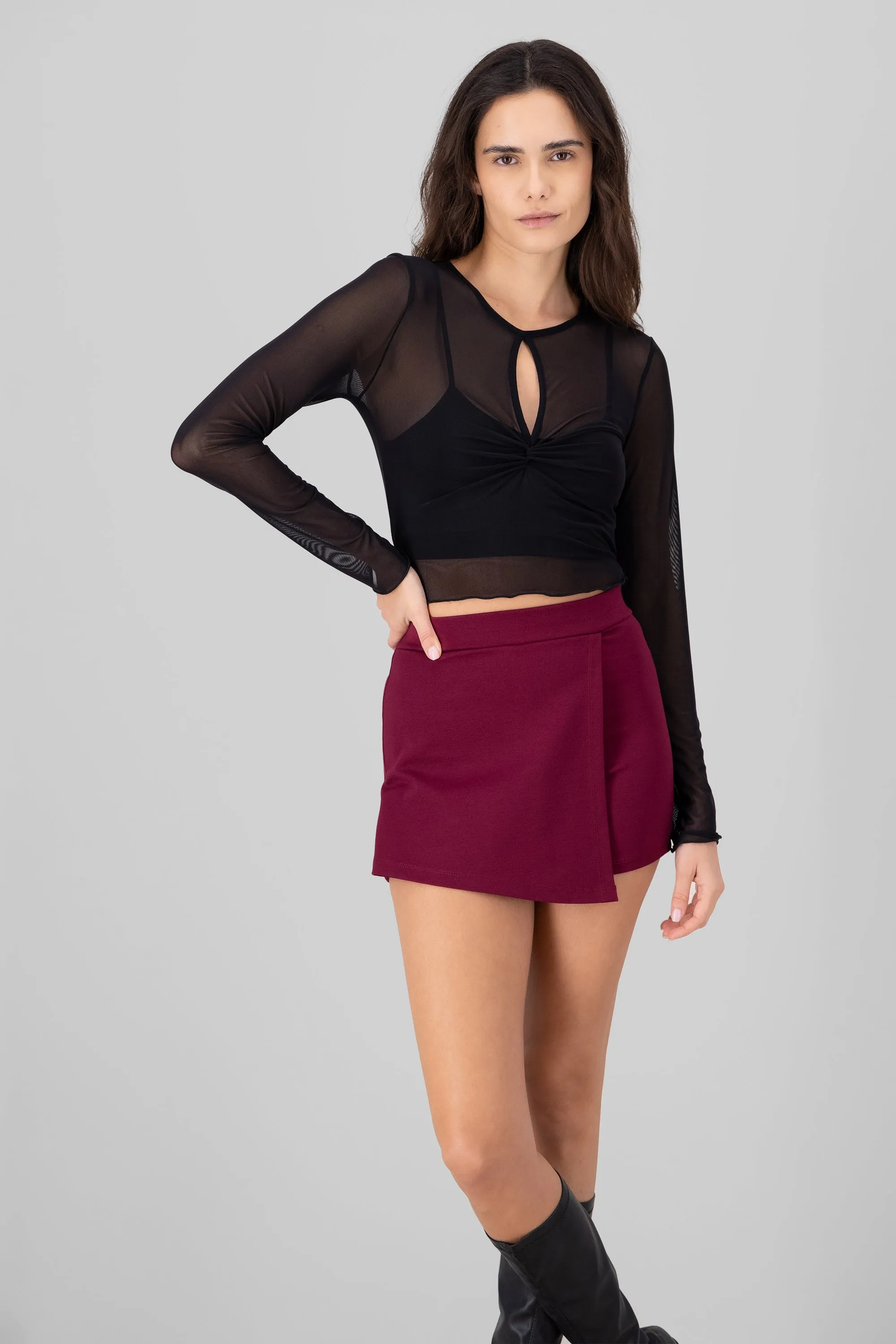 Blusa de manga larga con cut out de mesh sold by Shasa