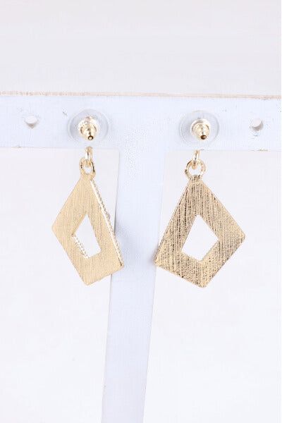 Aretes Triangulo Perlas Color sold by Shasa product image thumbnail 2