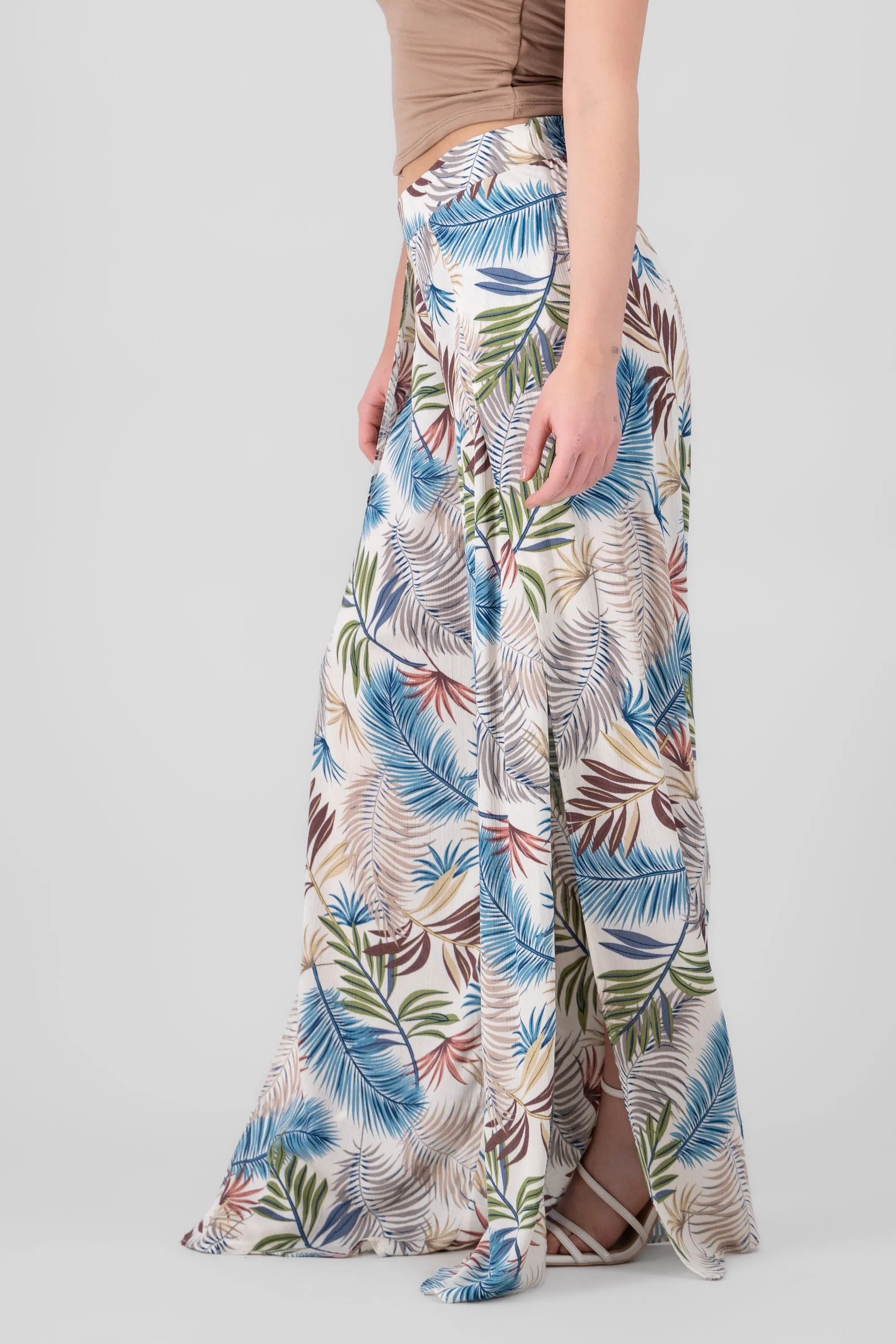 Pantalon pinzas estampado tropical sold by Shasa product image thumbnail 3