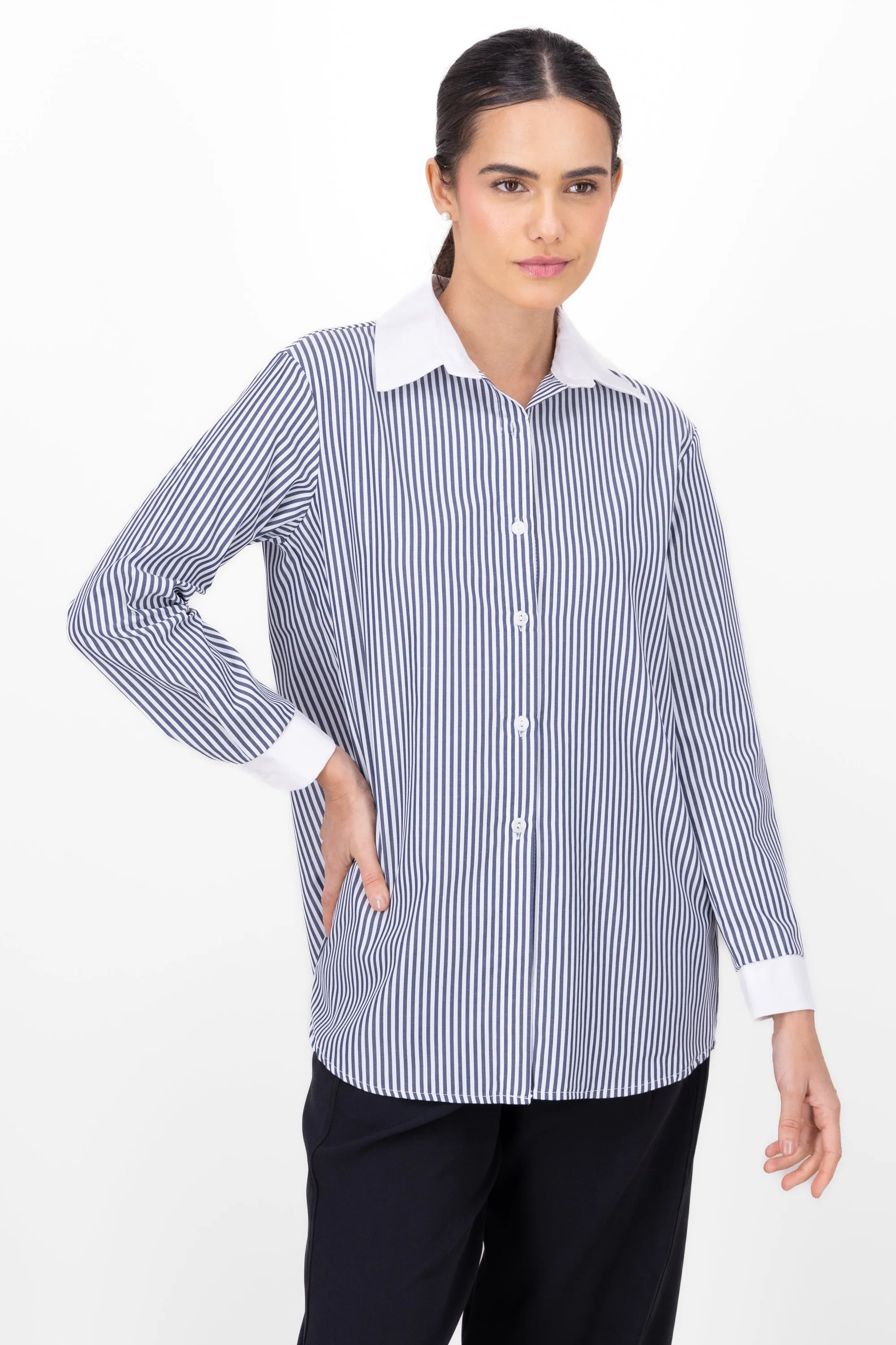 Camisa rayas contraste cuello y puños sold by Shasa