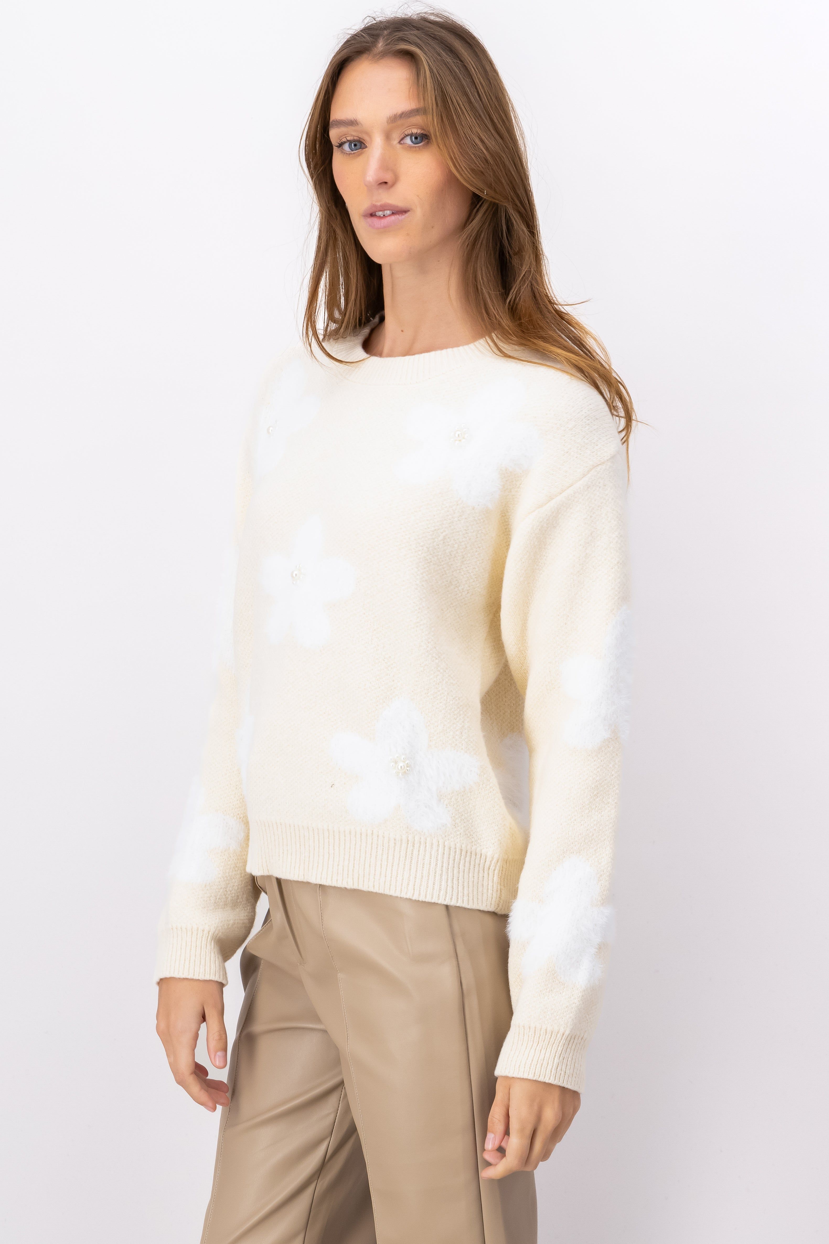 Suéter punto flores perlas sold by Shasa product image thumbnail 3