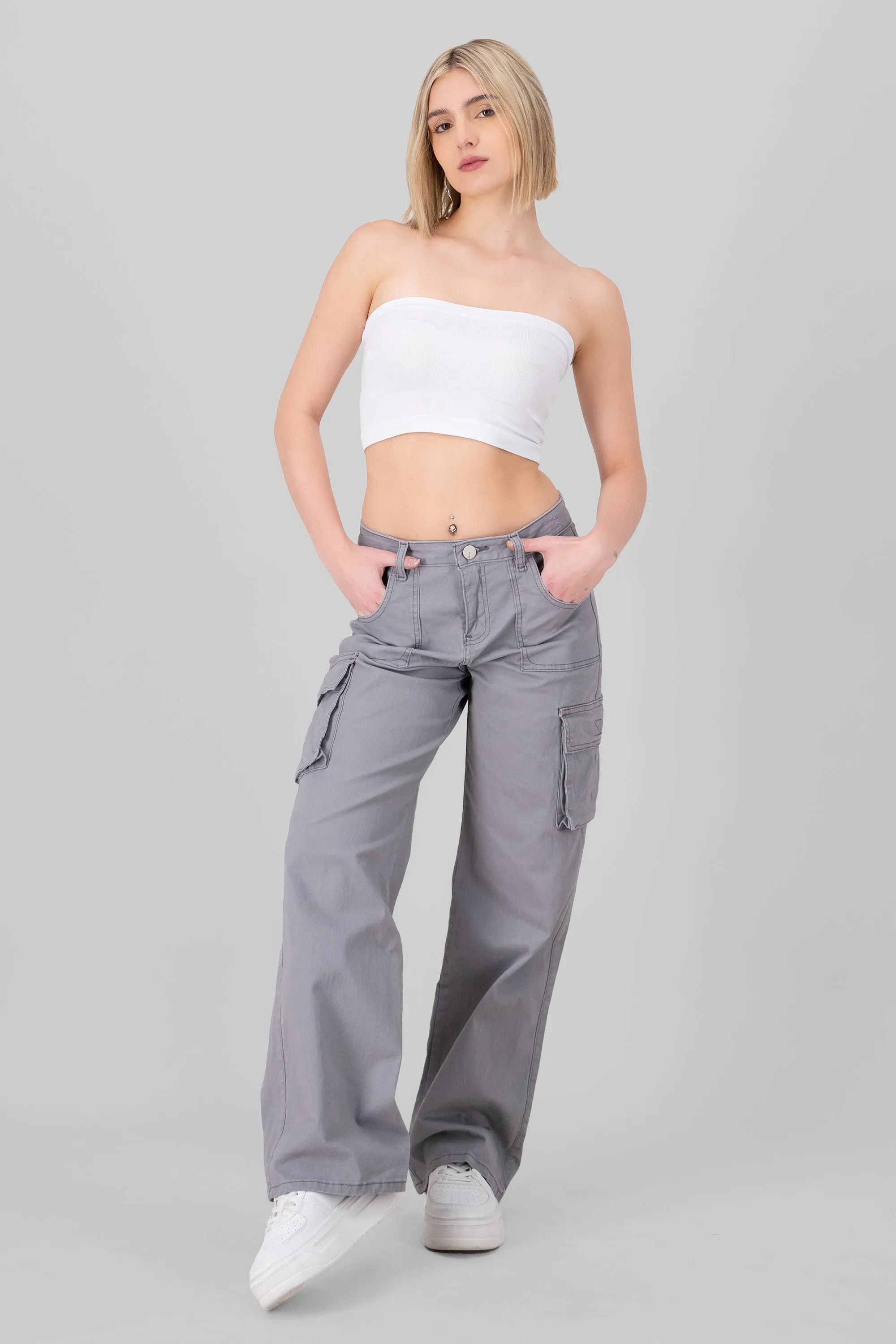 Jeans cargo wide leg lisos sold by Shasa
