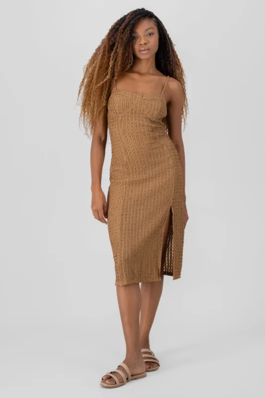 Vestido con copas textura y abertura sold by Shasa