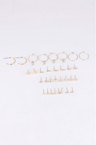 Set 16 pares aretes multidiseño sold by Shasa