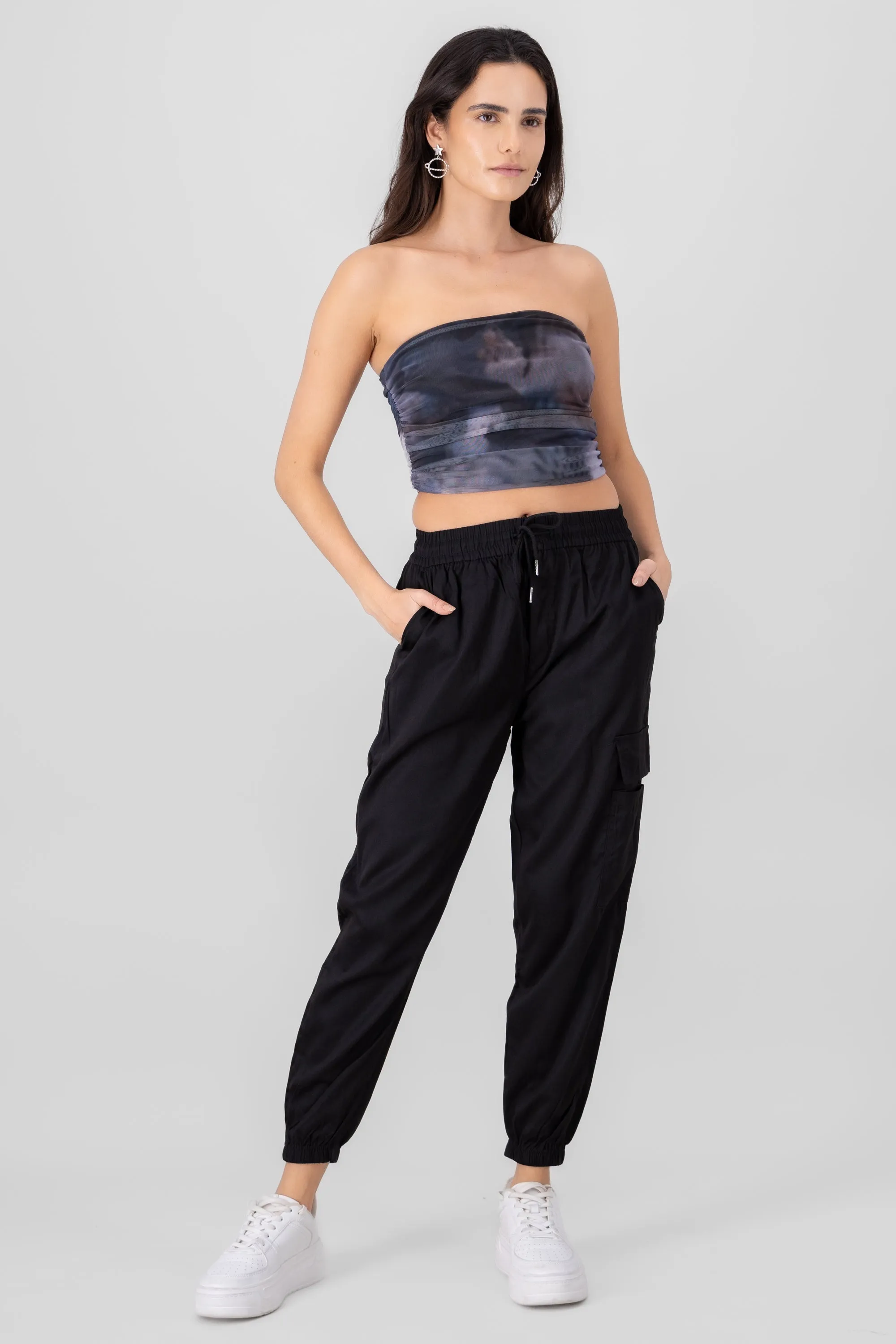 Joggers cargo con jareta sold by Shasa