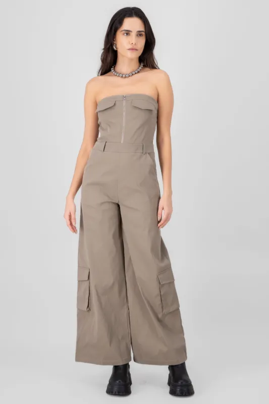 Jumpsuit cargo liso sold by Shasa