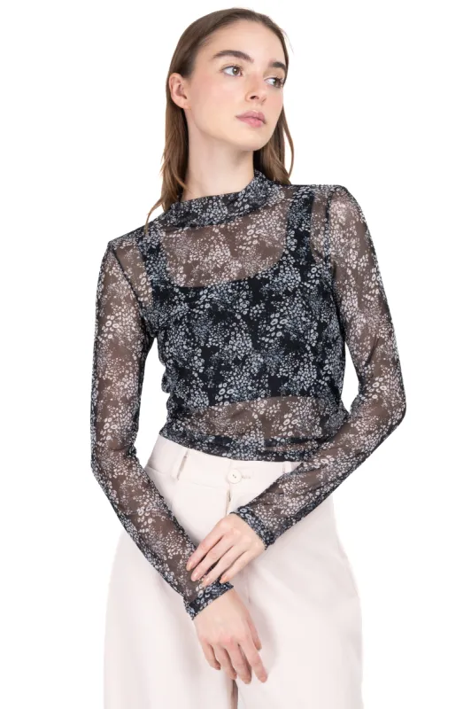 Top mesh cuello mao flores sold by Shasa