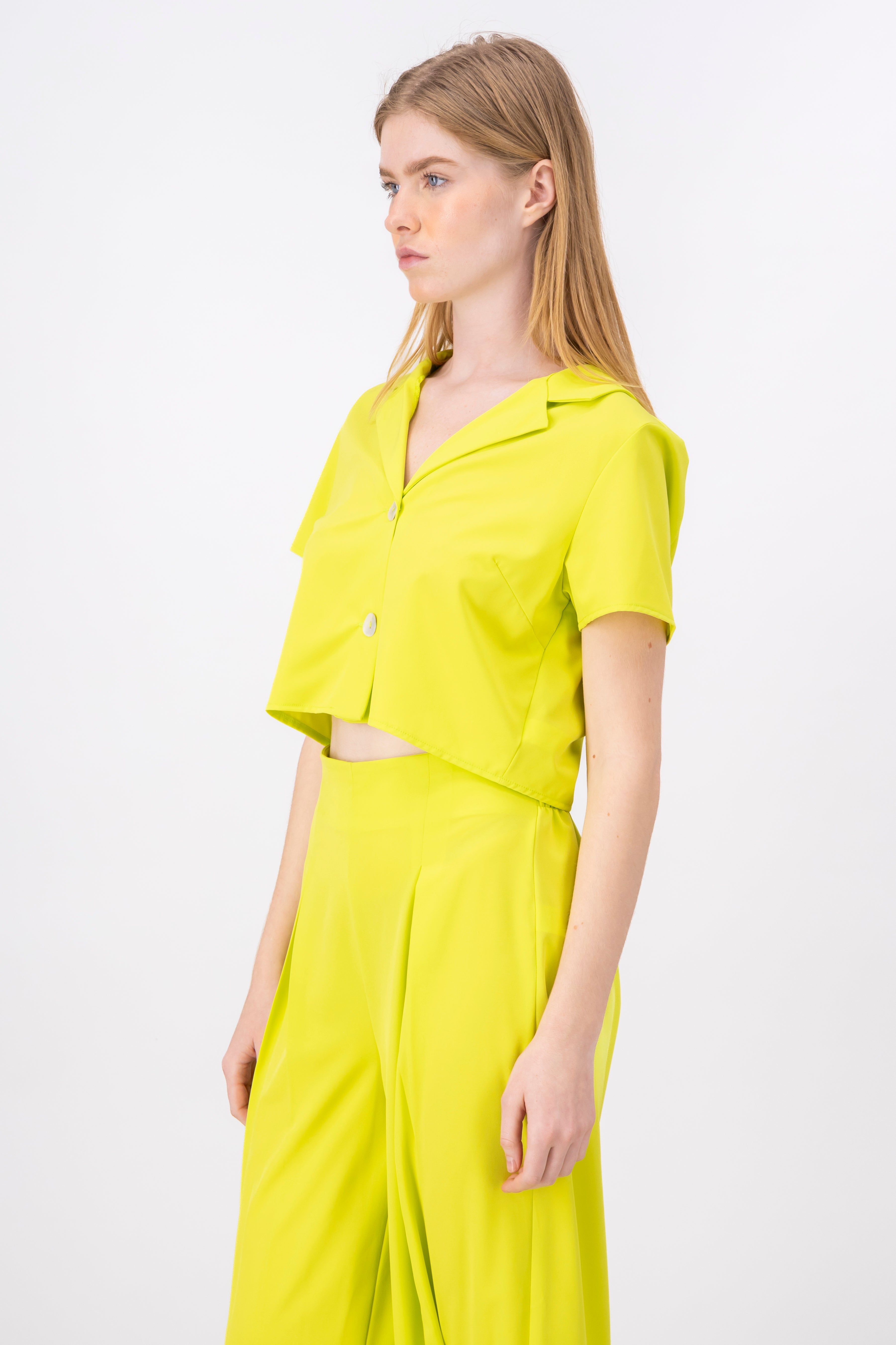 Camisa crop solapa botones sold by Shasa product image thumbnail 3