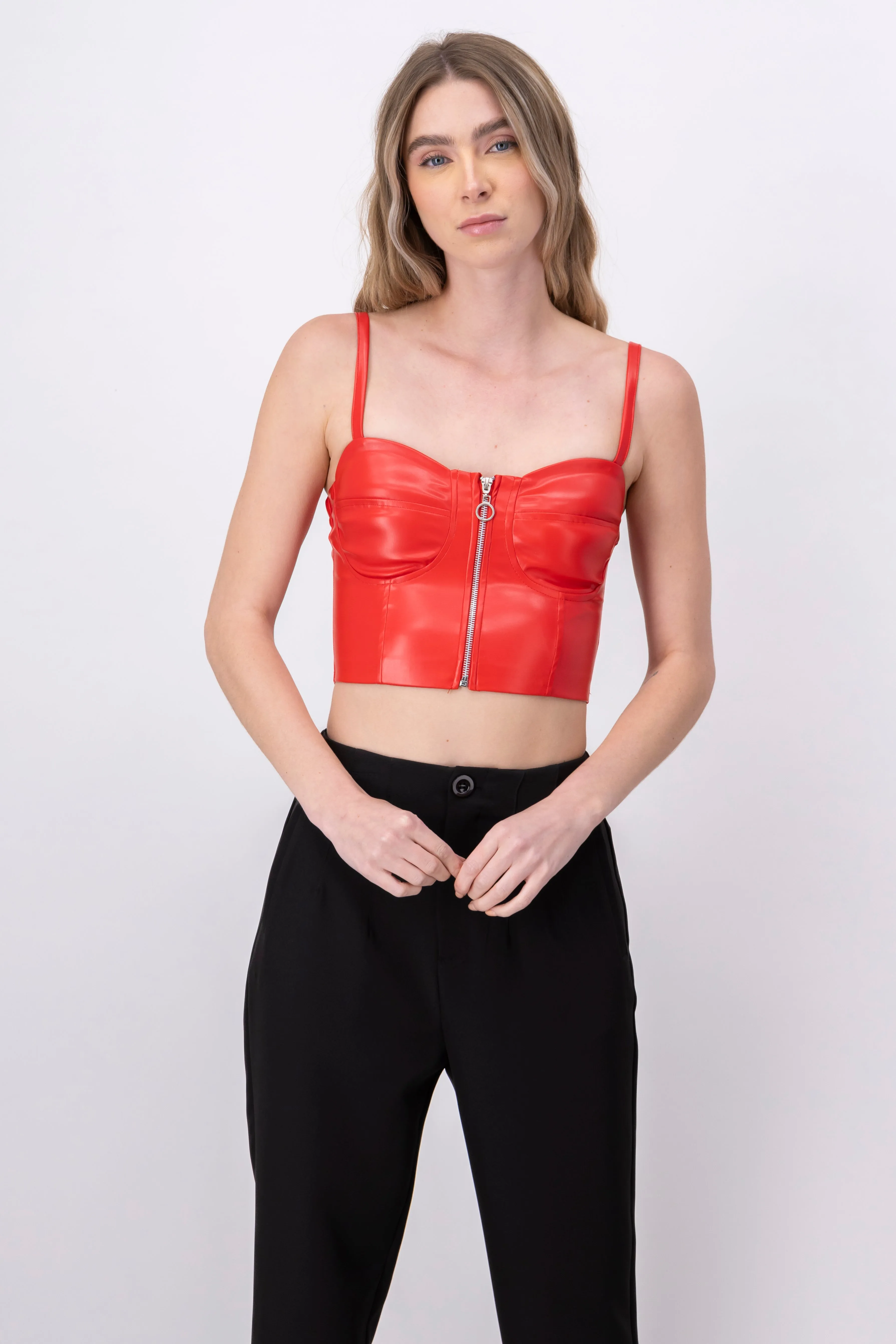 Top Crop Efecto Piel Cremallera sold by Shasa product image thumbnail 2