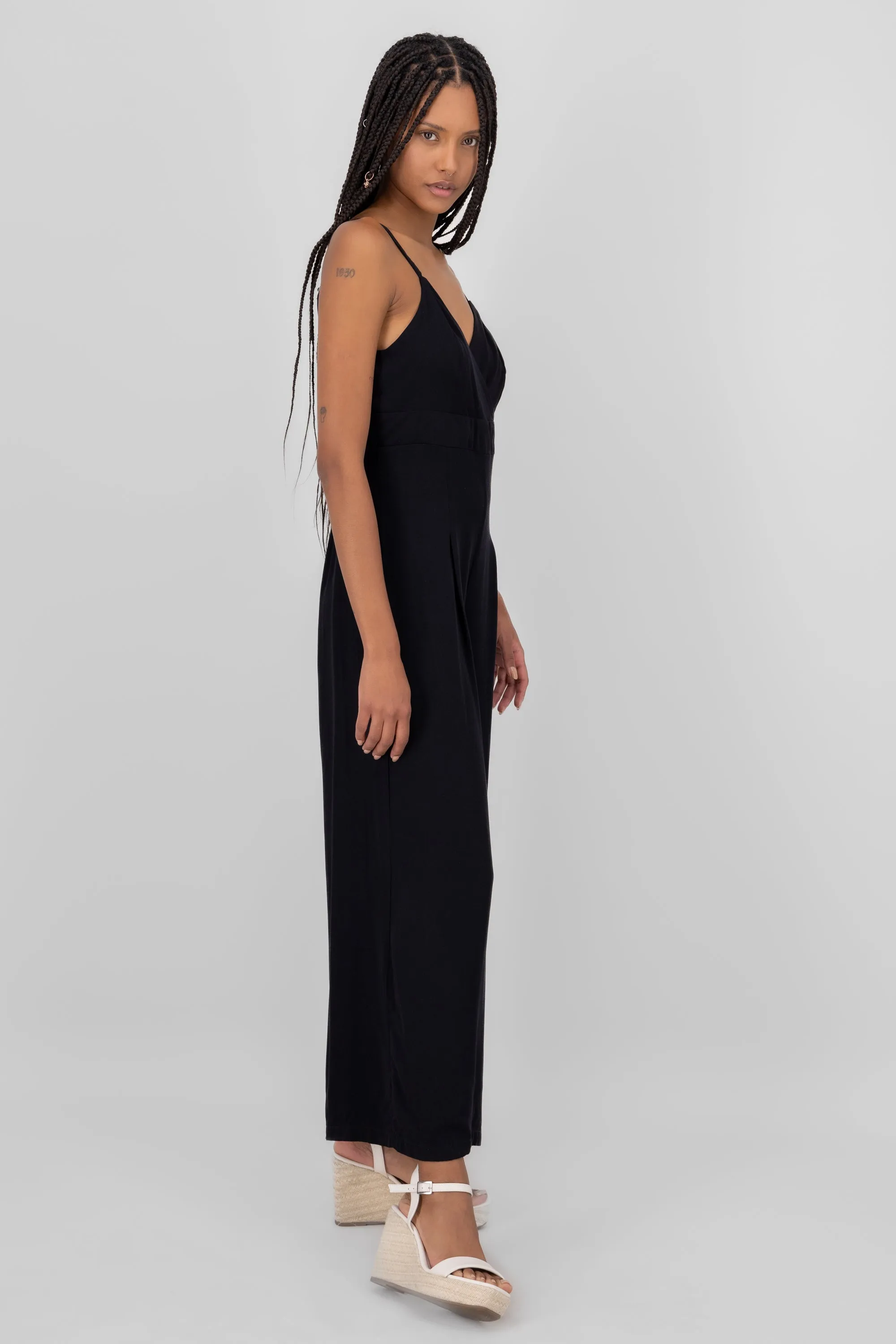Jumpsuit escote v sold by Shasa product image thumbnail 3