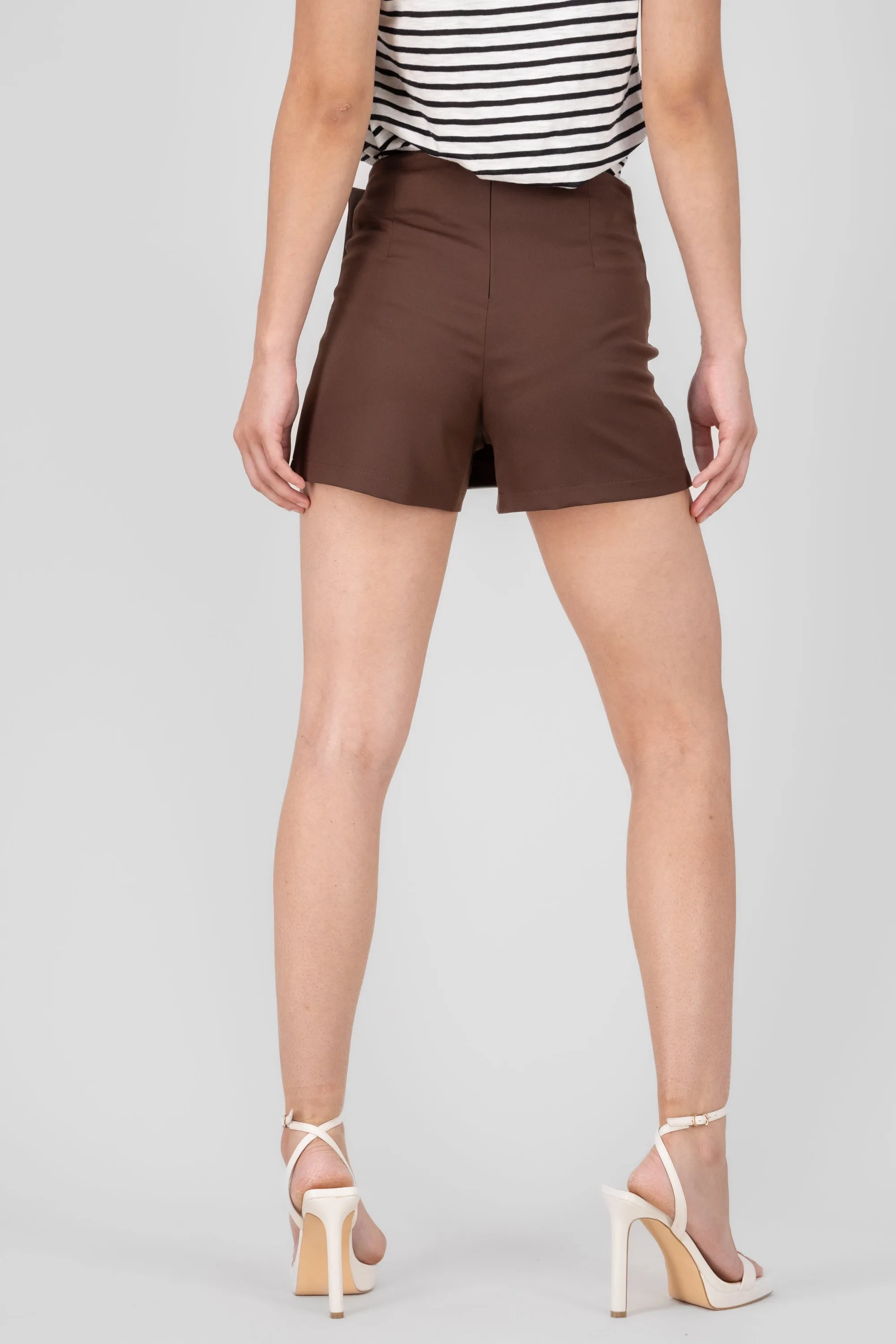 Falda short liso botones sold by Shasa product image thumbnail 4