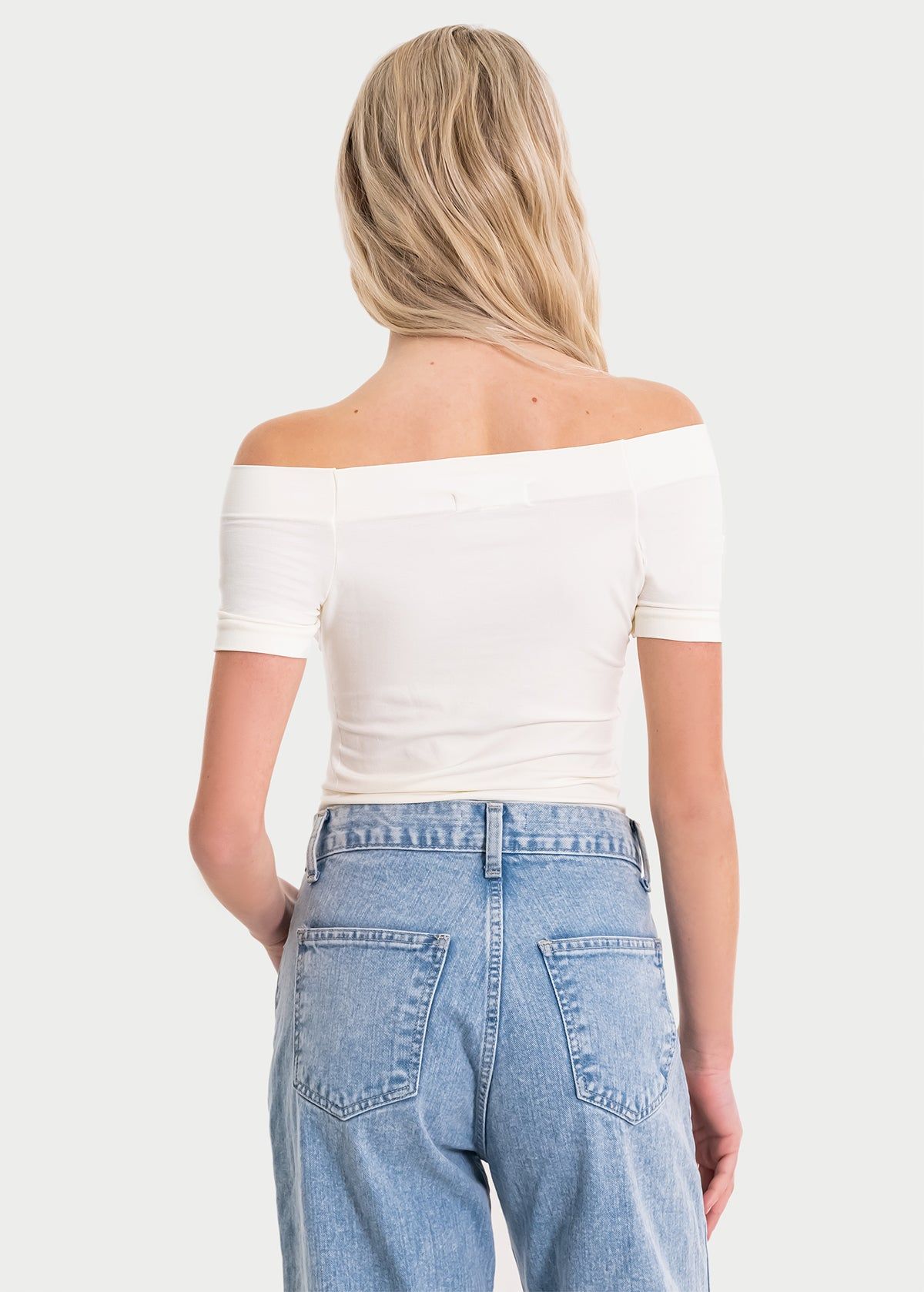 Bodysuit liso hombros descubiertos sold by Shasa product image thumbnail 3