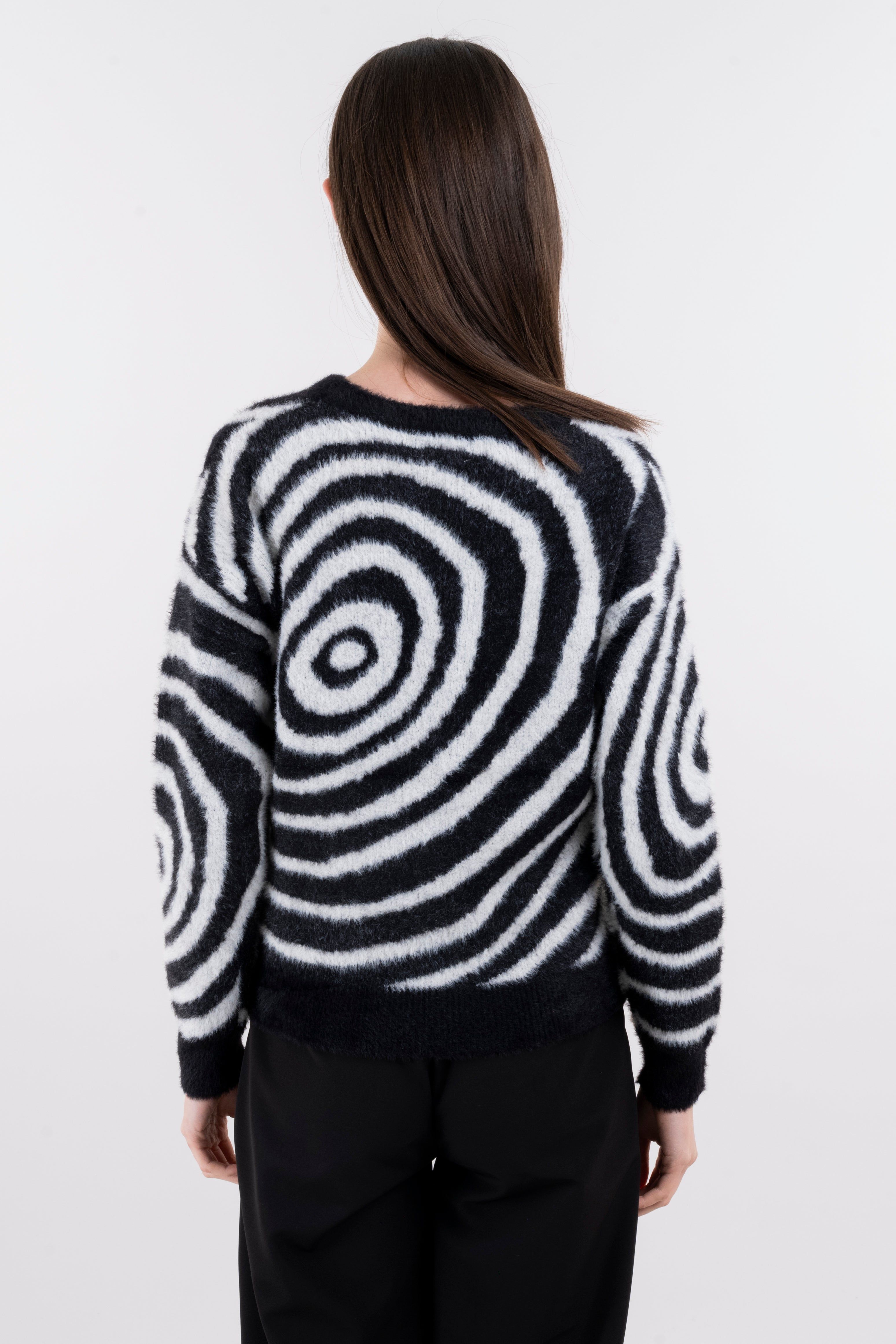 Suéter peluche espiral sold by Shasa product image thumbnail 4