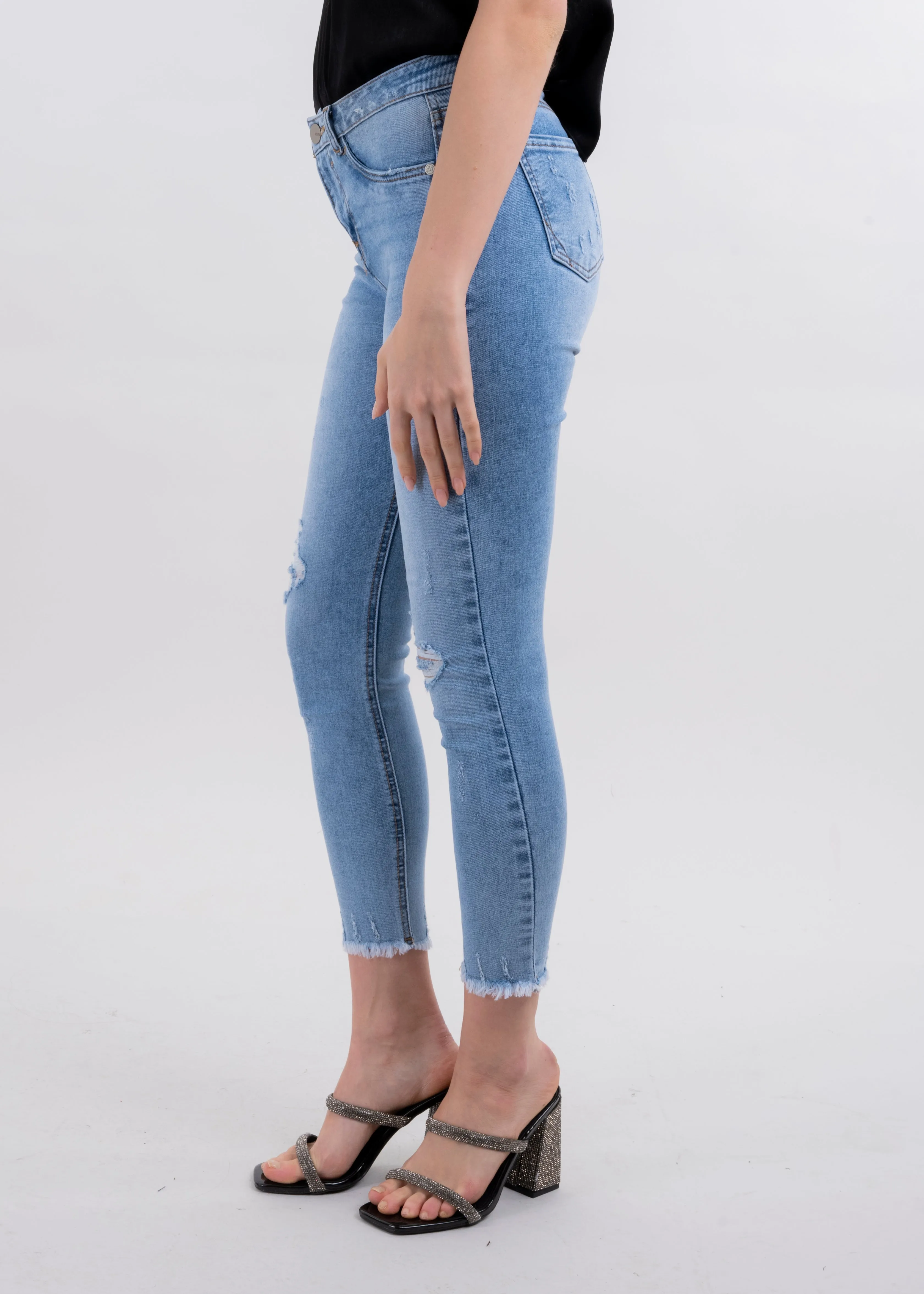Jeans skinny destrucciones sold by Shasa product image thumbnail 3