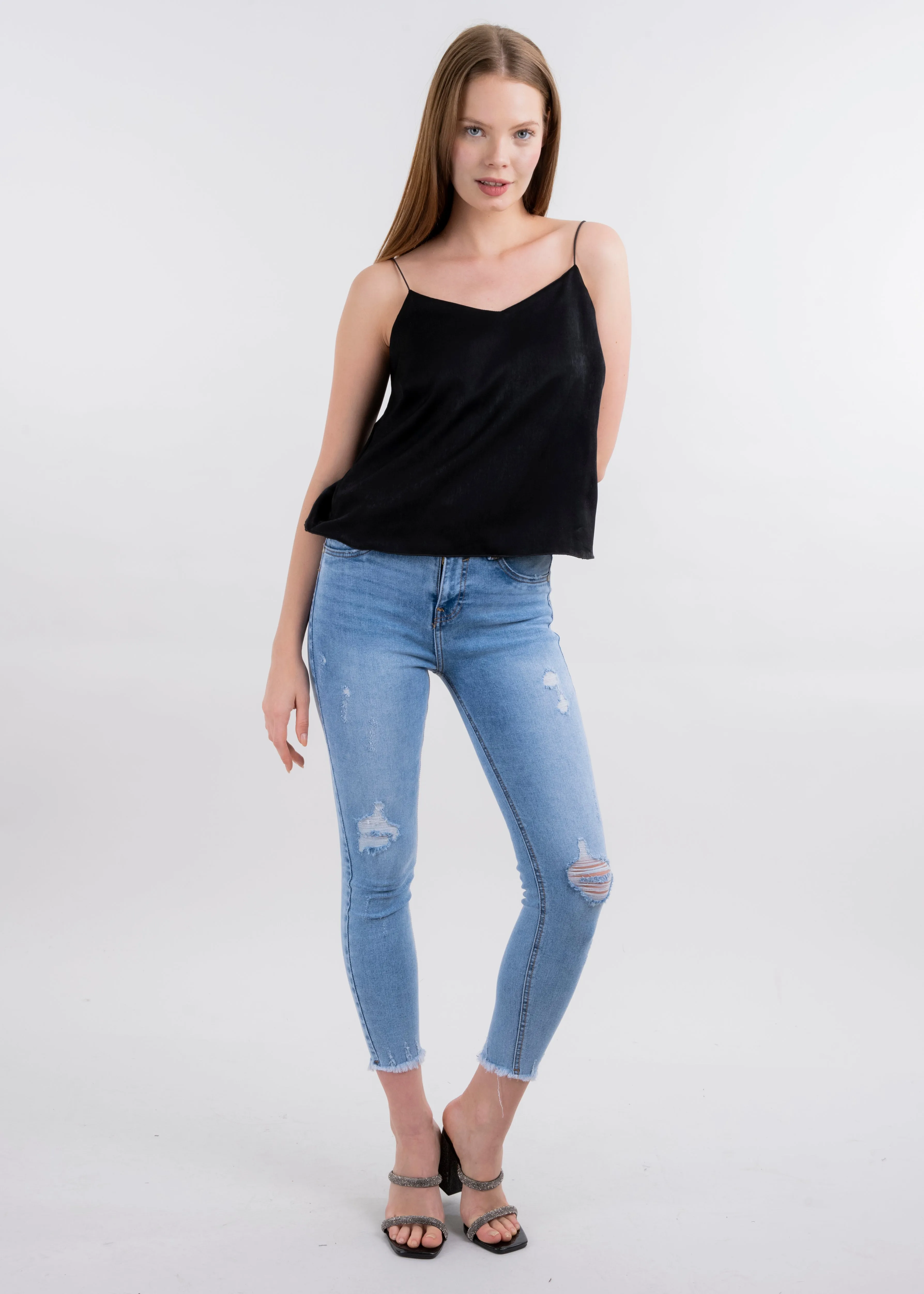 Jeans skinny destrucciones sold by Shasa